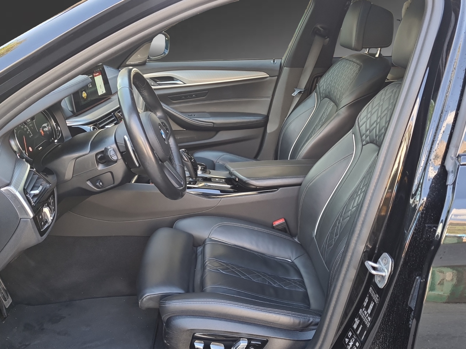 BMW 540d xDrive Touring Steptronic-image-5