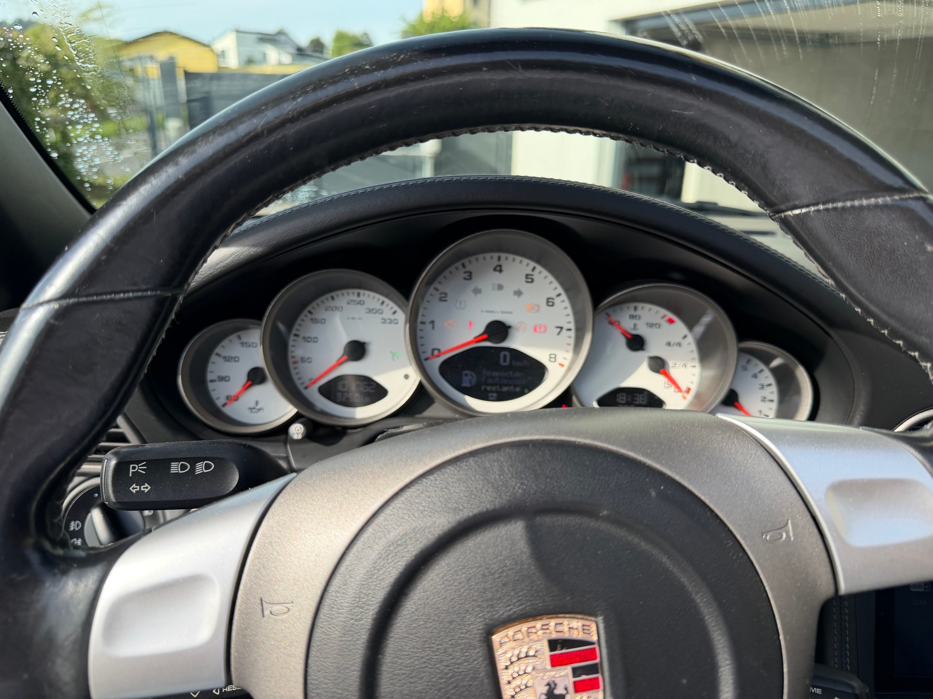 PORSCHE 3.6 Carrera 4 Cabriolet-image-3