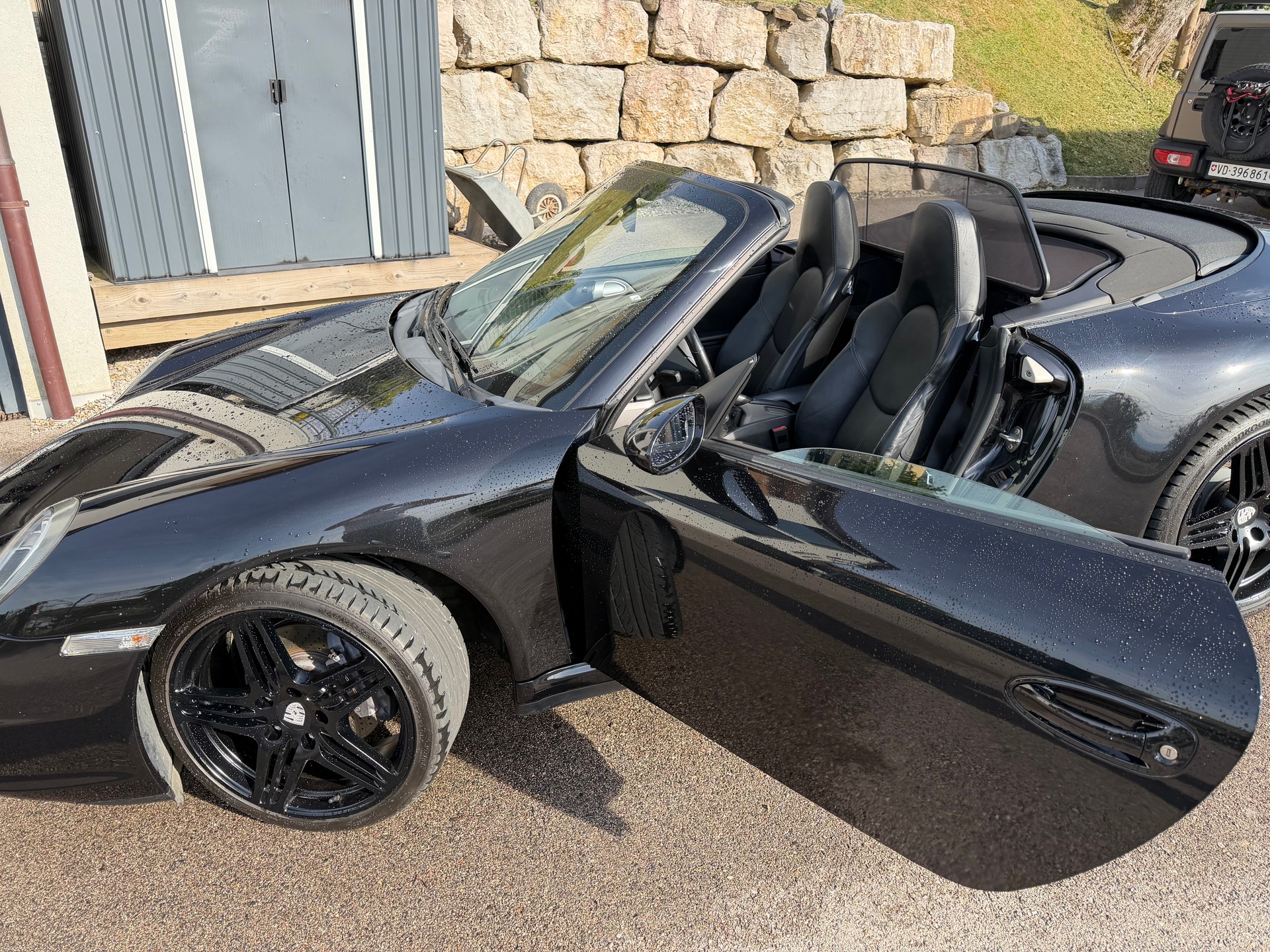 PORSCHE 3.6 Carrera 4 Cabriolet-image-2