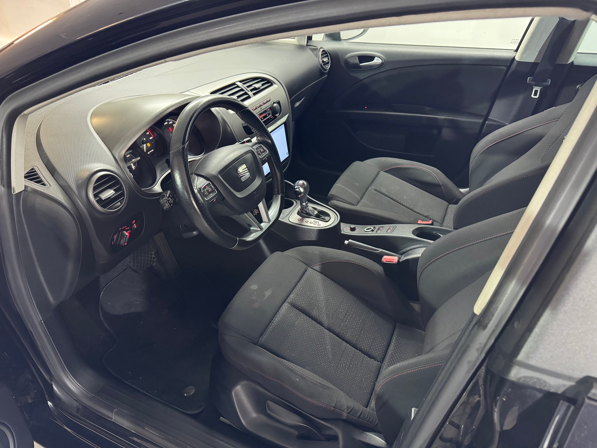 SEAT Leon 2.0 TSI FR DSG-image-7