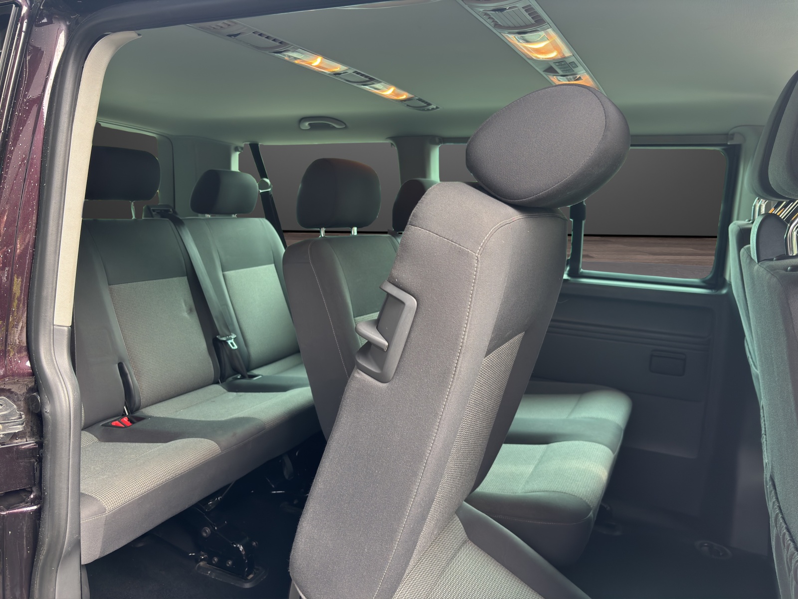VW T5 Caravelle Comfortline 2.0 TDI CR 4Motion-image-10