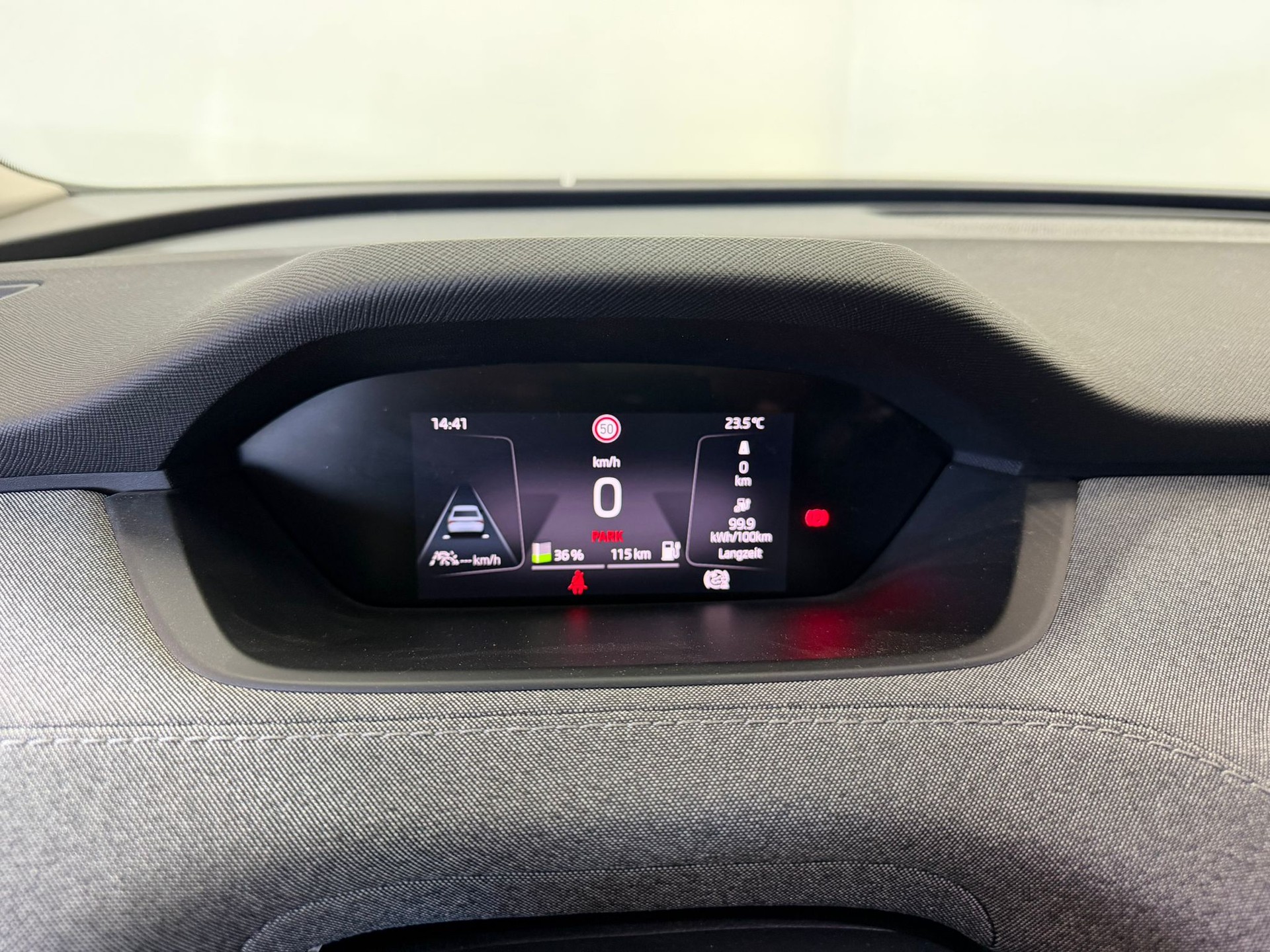 SKODA Enyaq iV 60-image-10