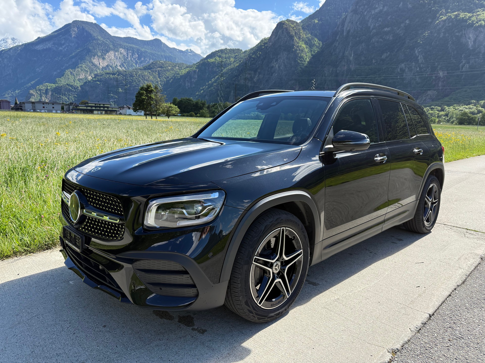 MERCEDES-BENZ GLB 250 4Matic AMG Line 8G-Tronic-image-1