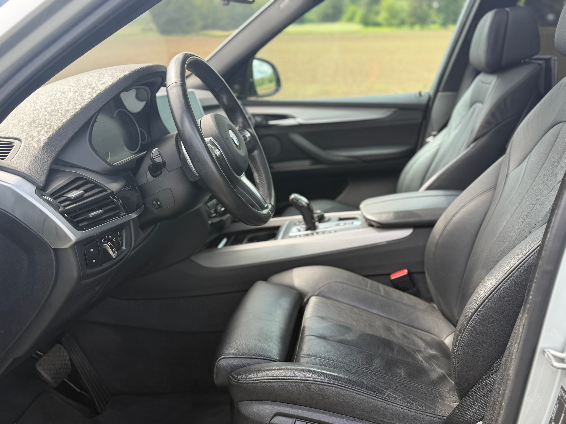 BMW X5 xDrive M50d Steptronic-image-13