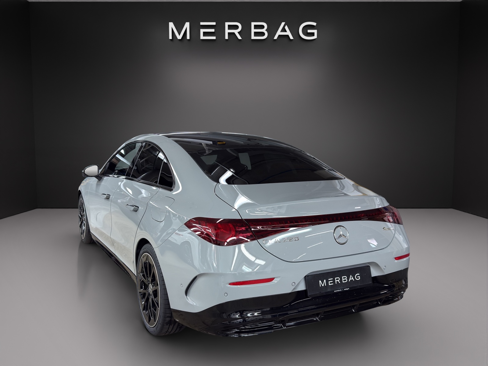 MERCEDES-BENZ CLA 220 4Matic 8G-DCT-image-2