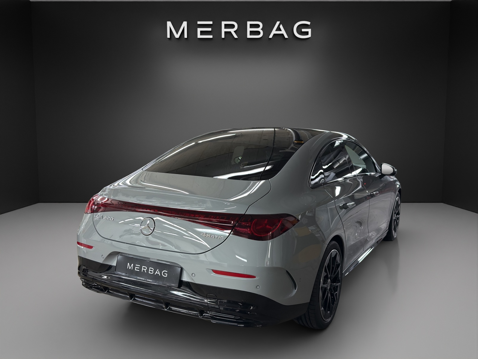 MERCEDES-BENZ CLA 220 4Matic 8G-DCT-image-4