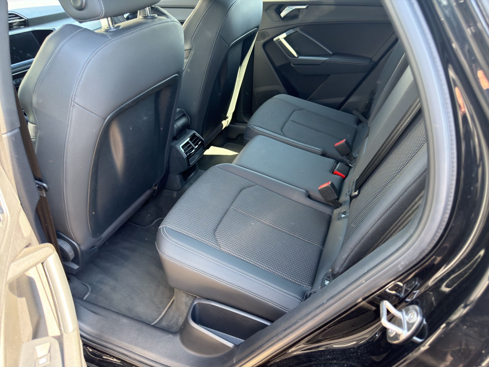 AUDI Q3 Sportback 35 TFSI S line Attraction S-tronic-image-11