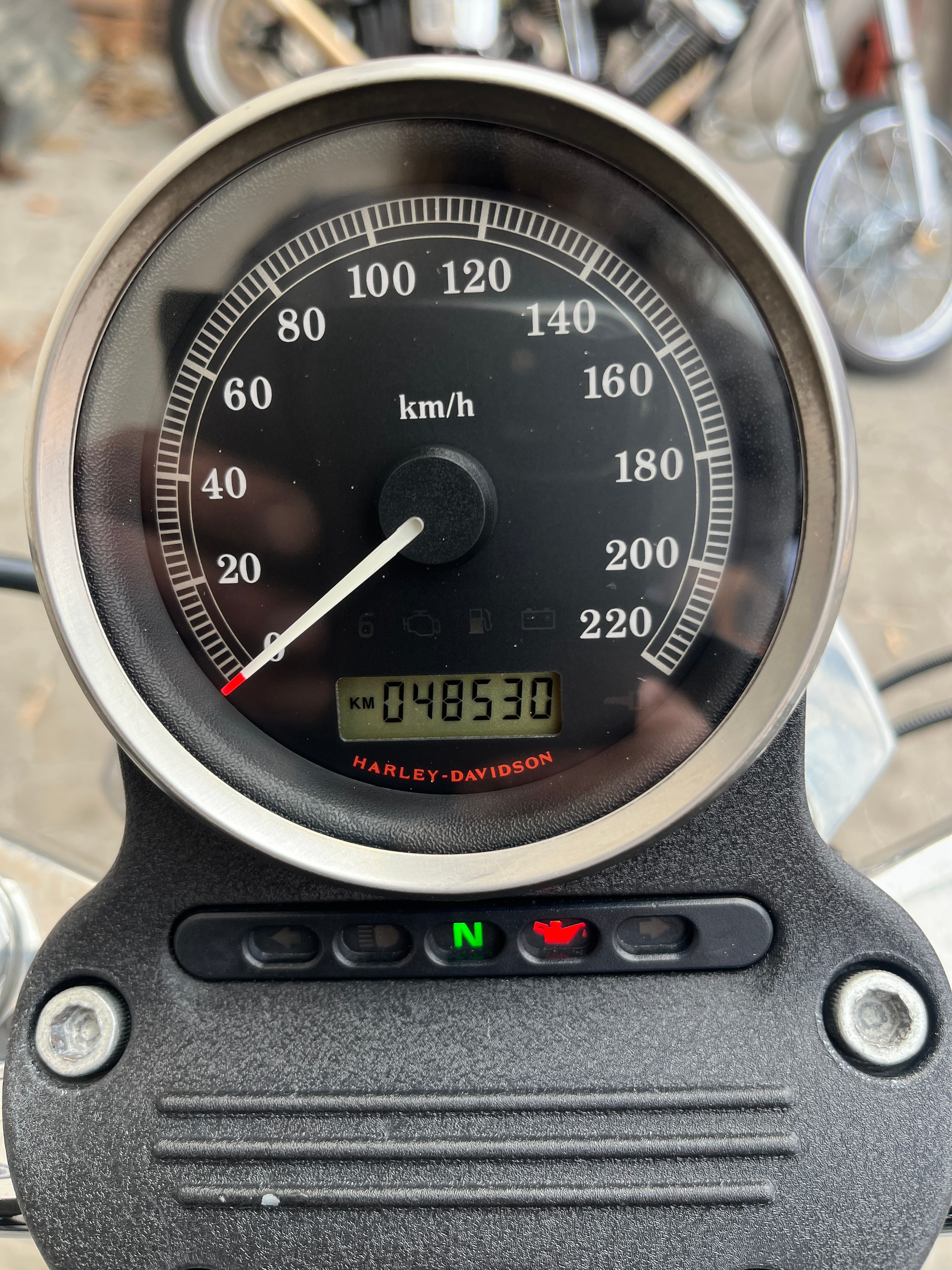 HARLEY-DAVIDSON XL 883 L Sportster Super Low-image-5