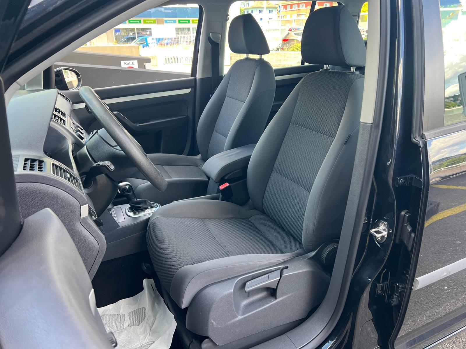 VW Touran 1.6 TDI Comfortline DSG-image-13