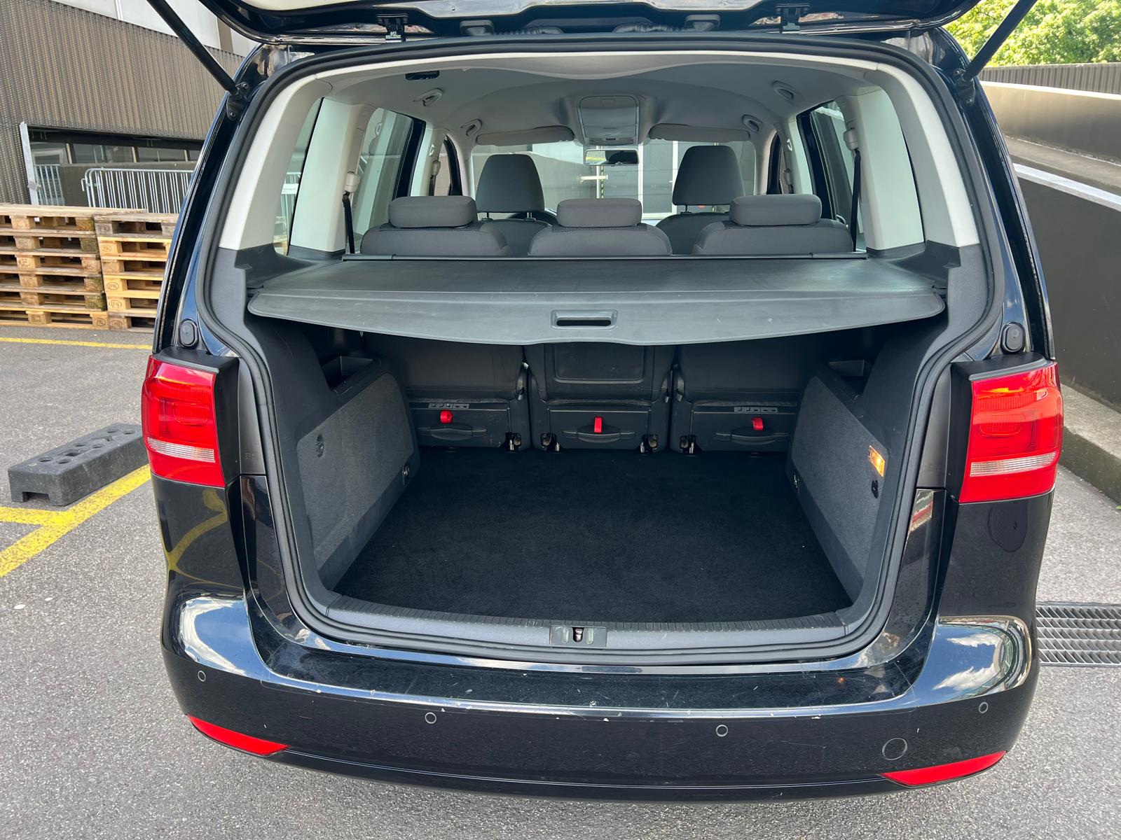 VW Touran 1.6 TDI Comfortline DSG-image-17