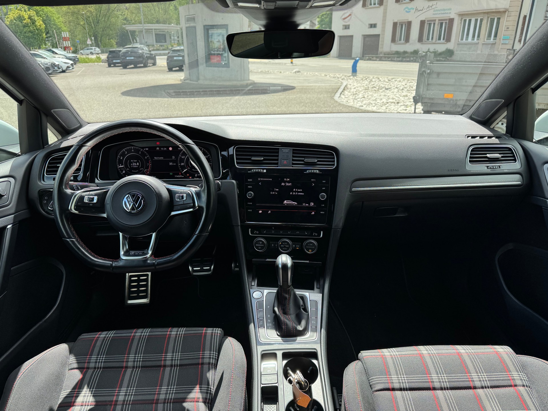 VW Golf 2.0 TSI GTI Performance DSG-image-11