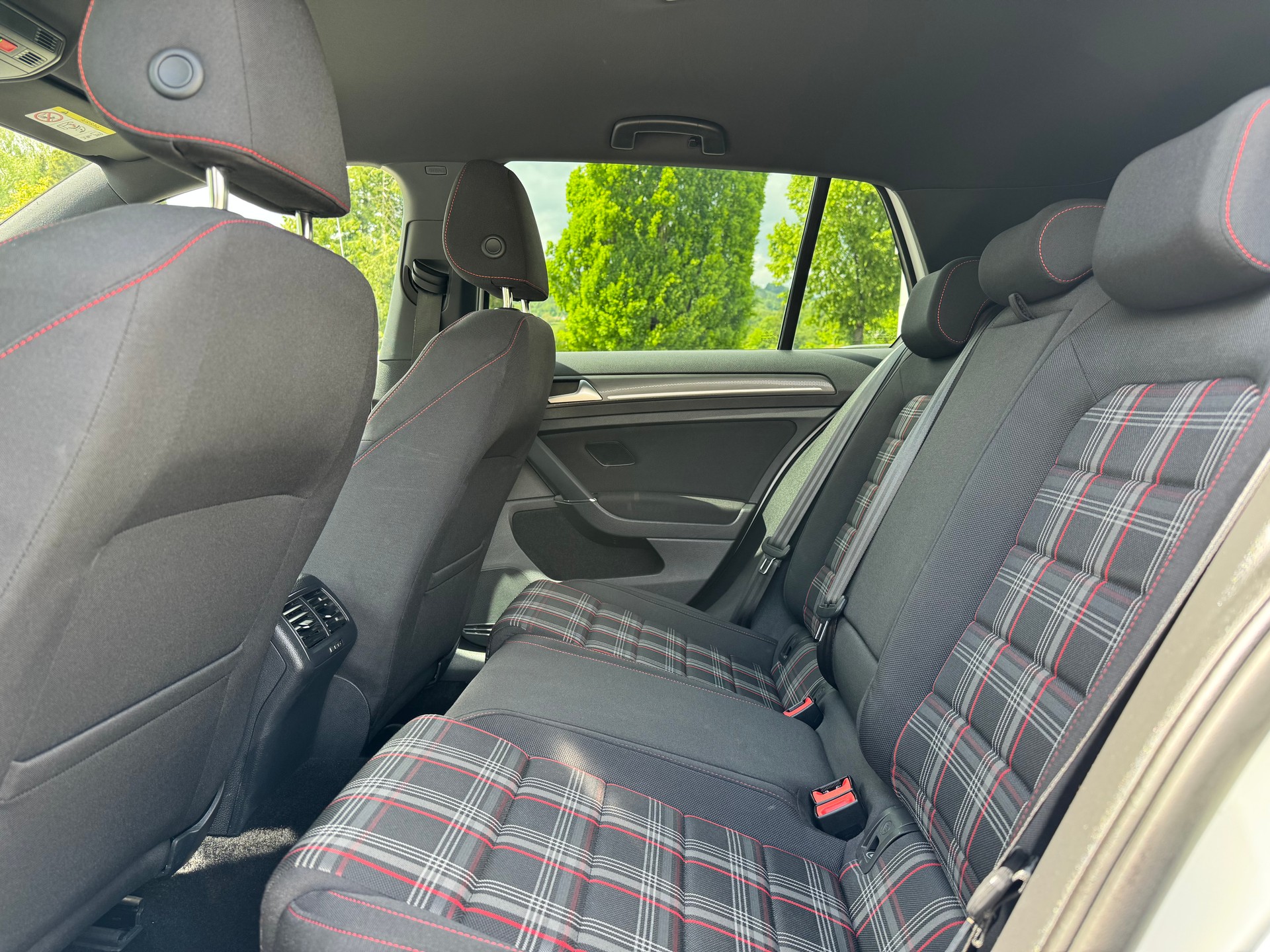 VW Golf 2.0 TSI GTI Performance DSG-image-10