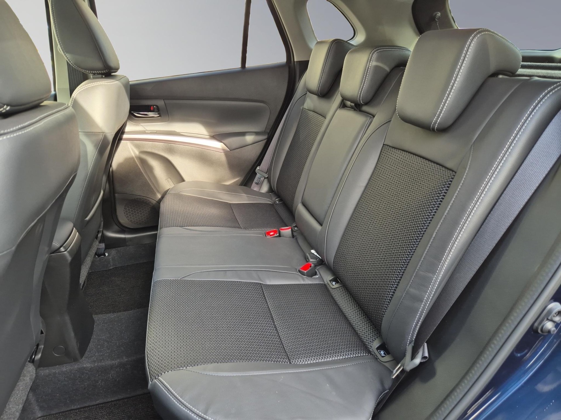 SUZUKI S-Cross 1.5 Piz Sulai Top Hybrid 4x4-image-16
