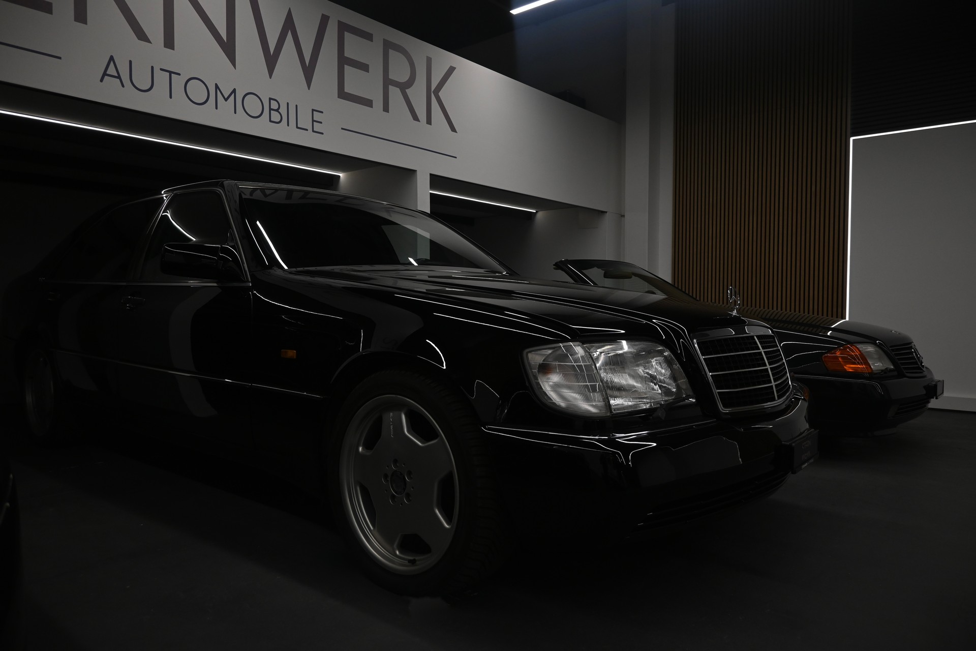 MERCEDES-BENZ 600 SEL Automatic-showroom-element-1