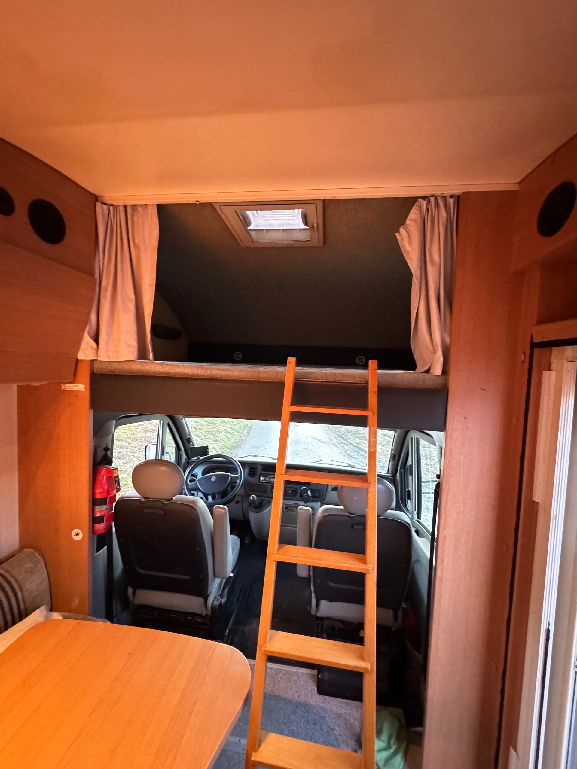 KNAUS Sun Traveller 2.8 TDI Renault Master-image-6