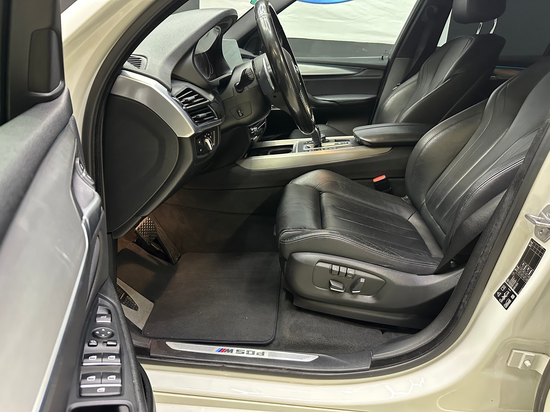 BMW X5 xDrive M50d Steptronic-image-7