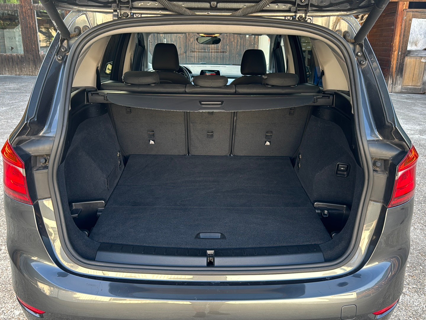 BMW 218d xDrive Gran Tourer Steptronic-image-14