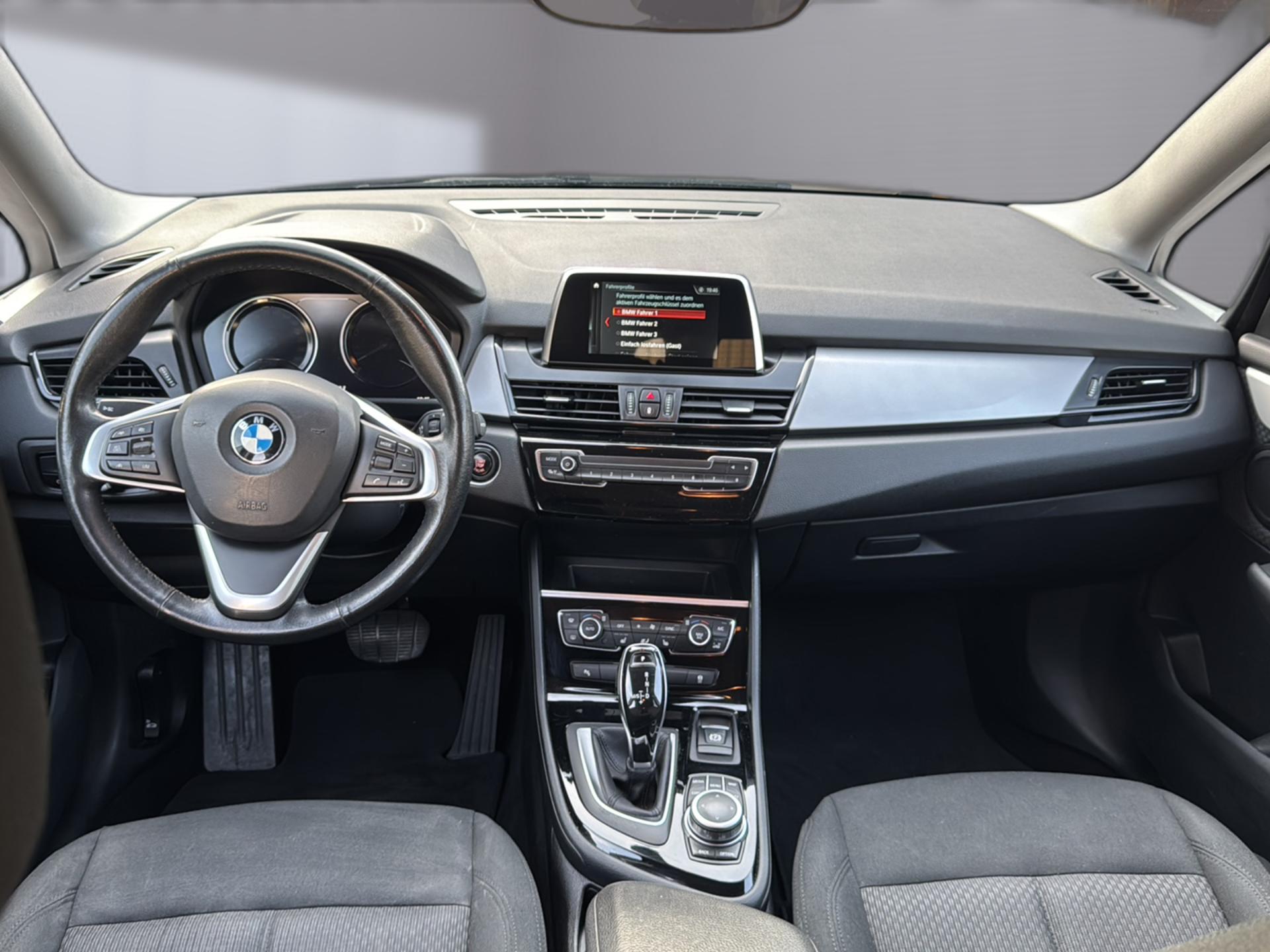 BMW 218d xDrive Gran Tourer Steptronic-image-10