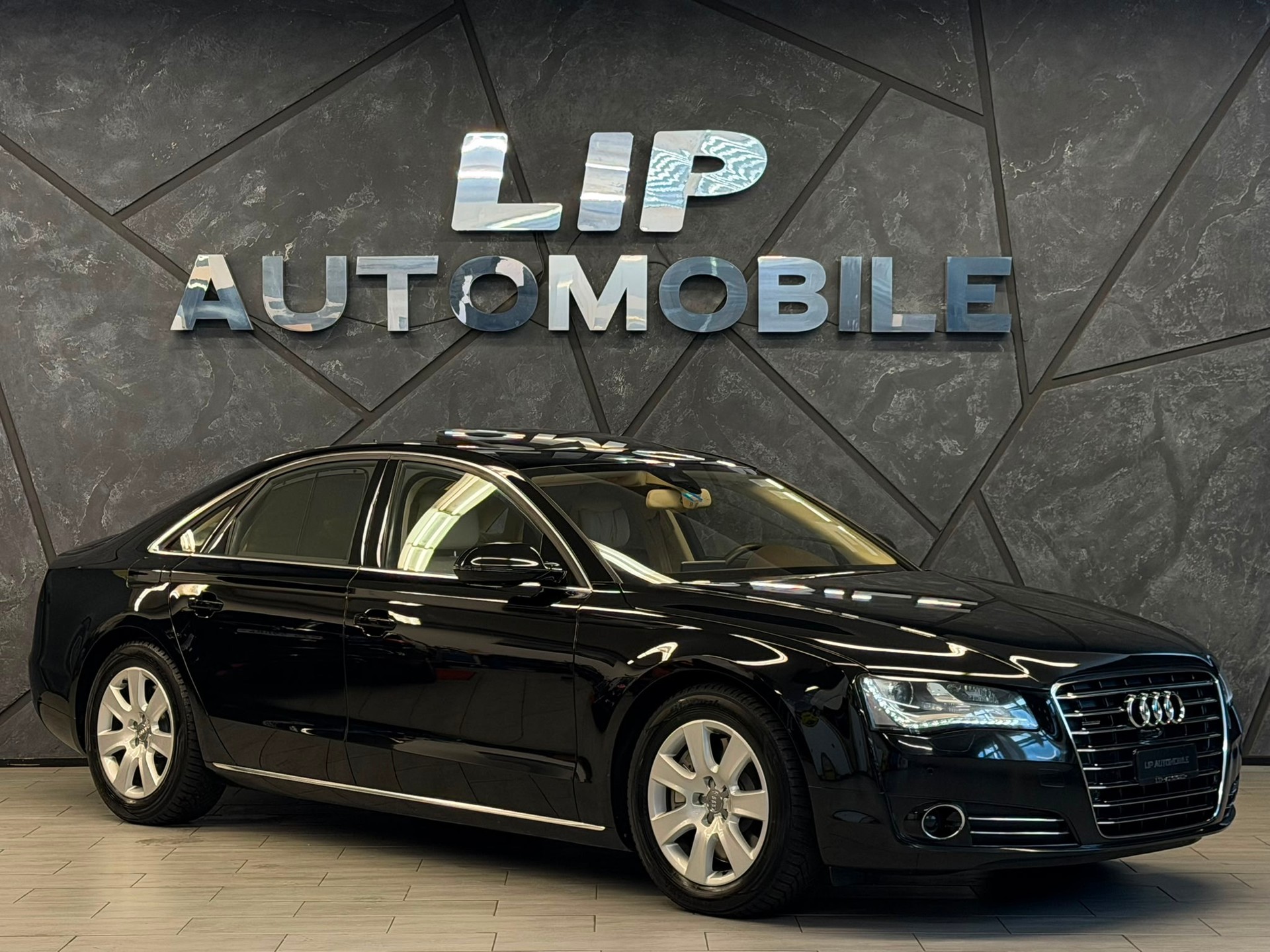 AUDI A8 4.2 FSI quattro tiptronic-image-2