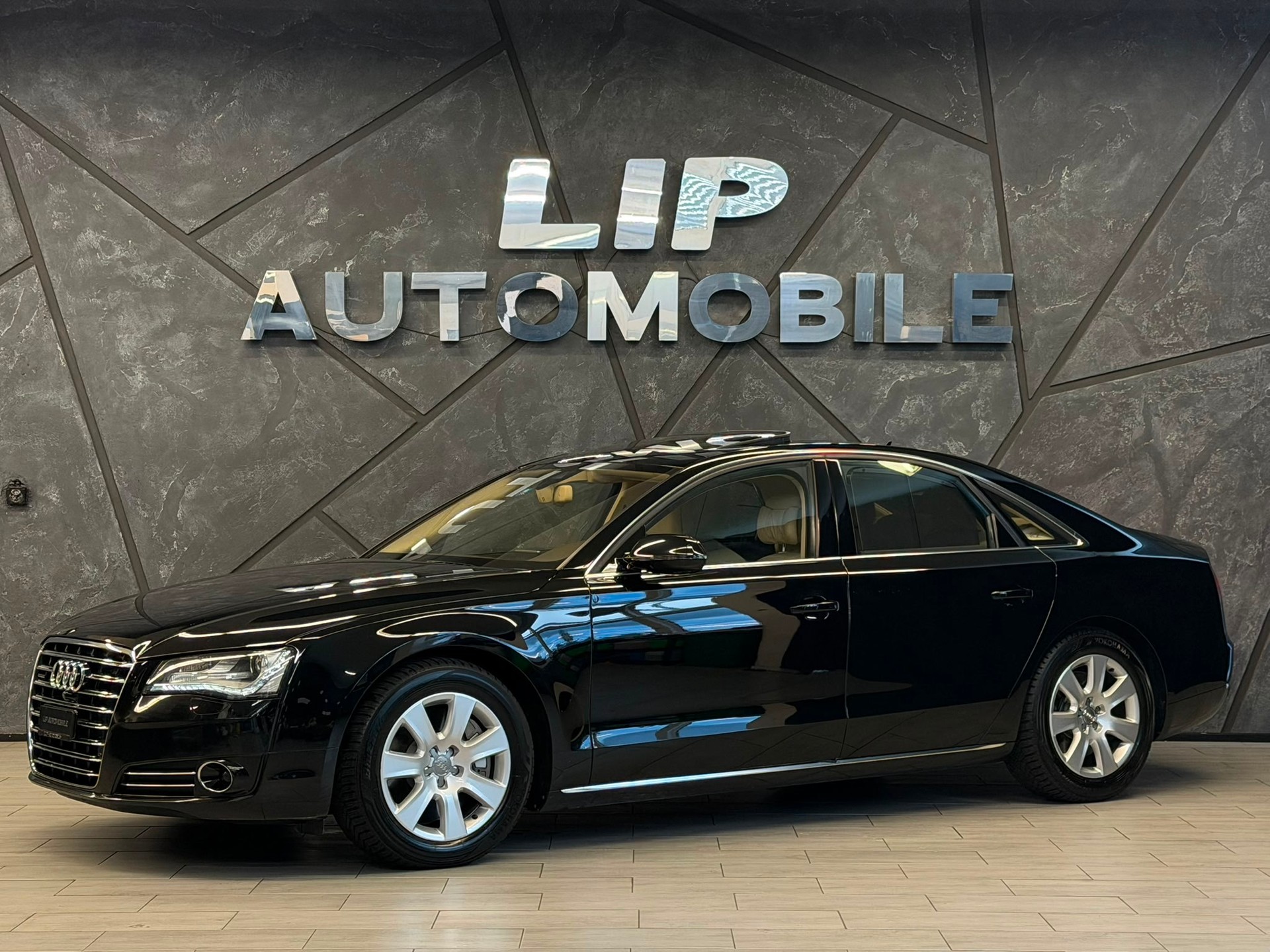 AUDI A8 4.2 FSI quattro tiptronic-image-0