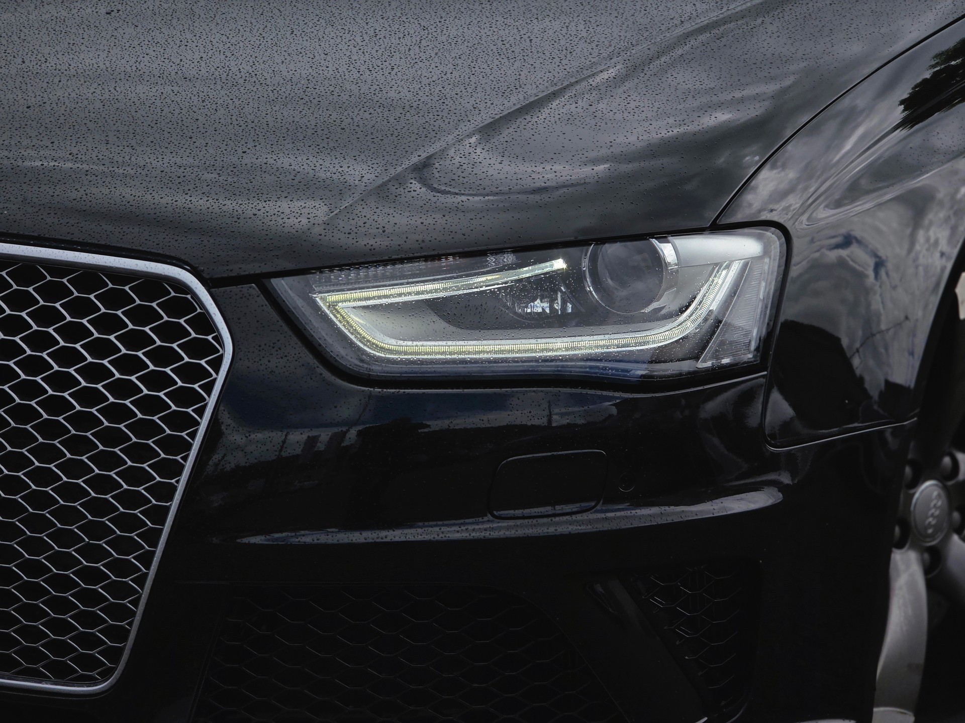 AUDI RS4 Avant 4.2 FSI V8 Quattro S-tronic * CH-Fahrzeug * Frisch ab MFK *-image-3