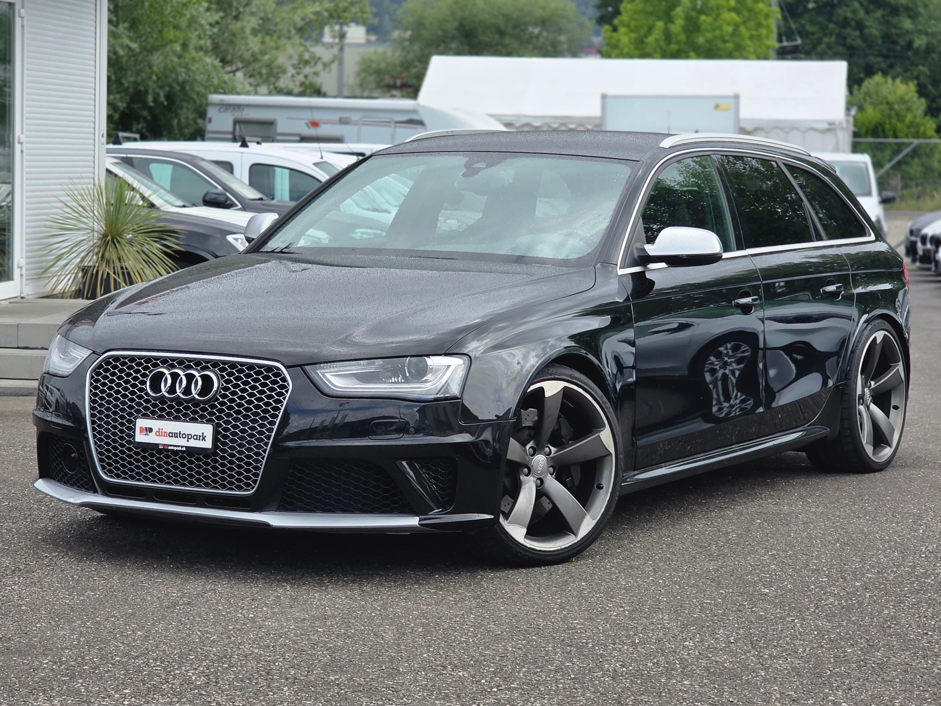 AUDI RS4 Avant 4.2 FSI V8 Quattro S-tronic * CH-Fahrzeug * Frisch ab MFK *-image-1