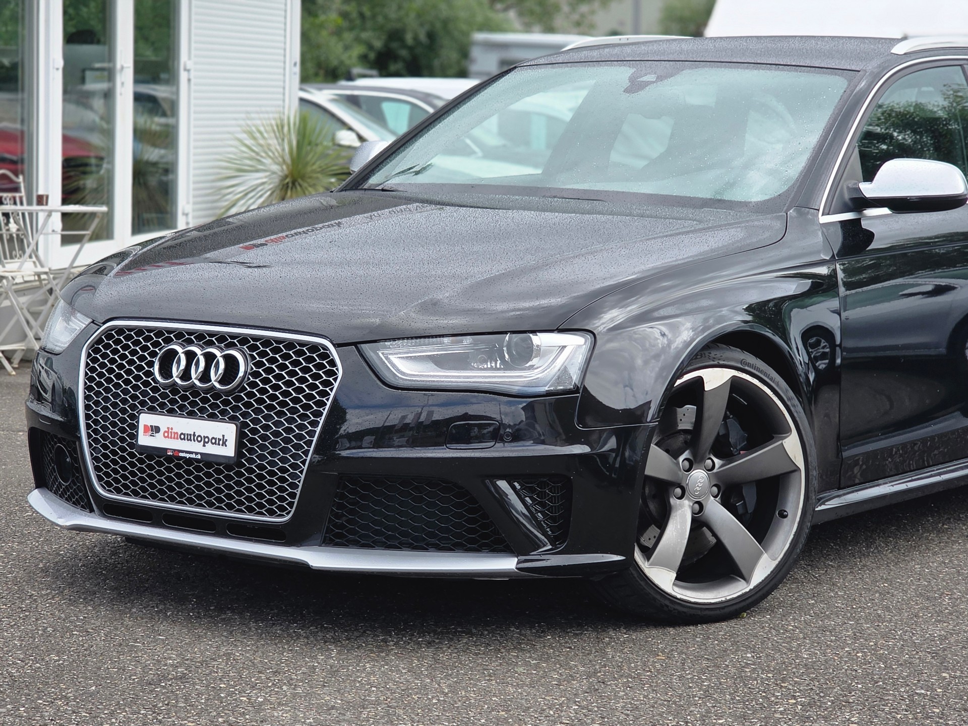 AUDI RS4 Avant 4.2 FSI V8 Quattro S-tronic * CH-Fahrzeug * Frisch ab MFK *-image-2