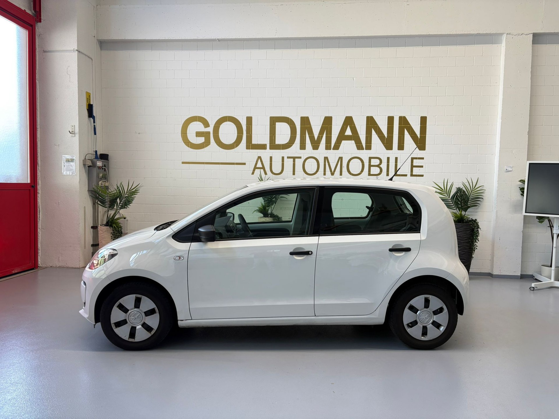 VW Up 1.0 high up-image-1