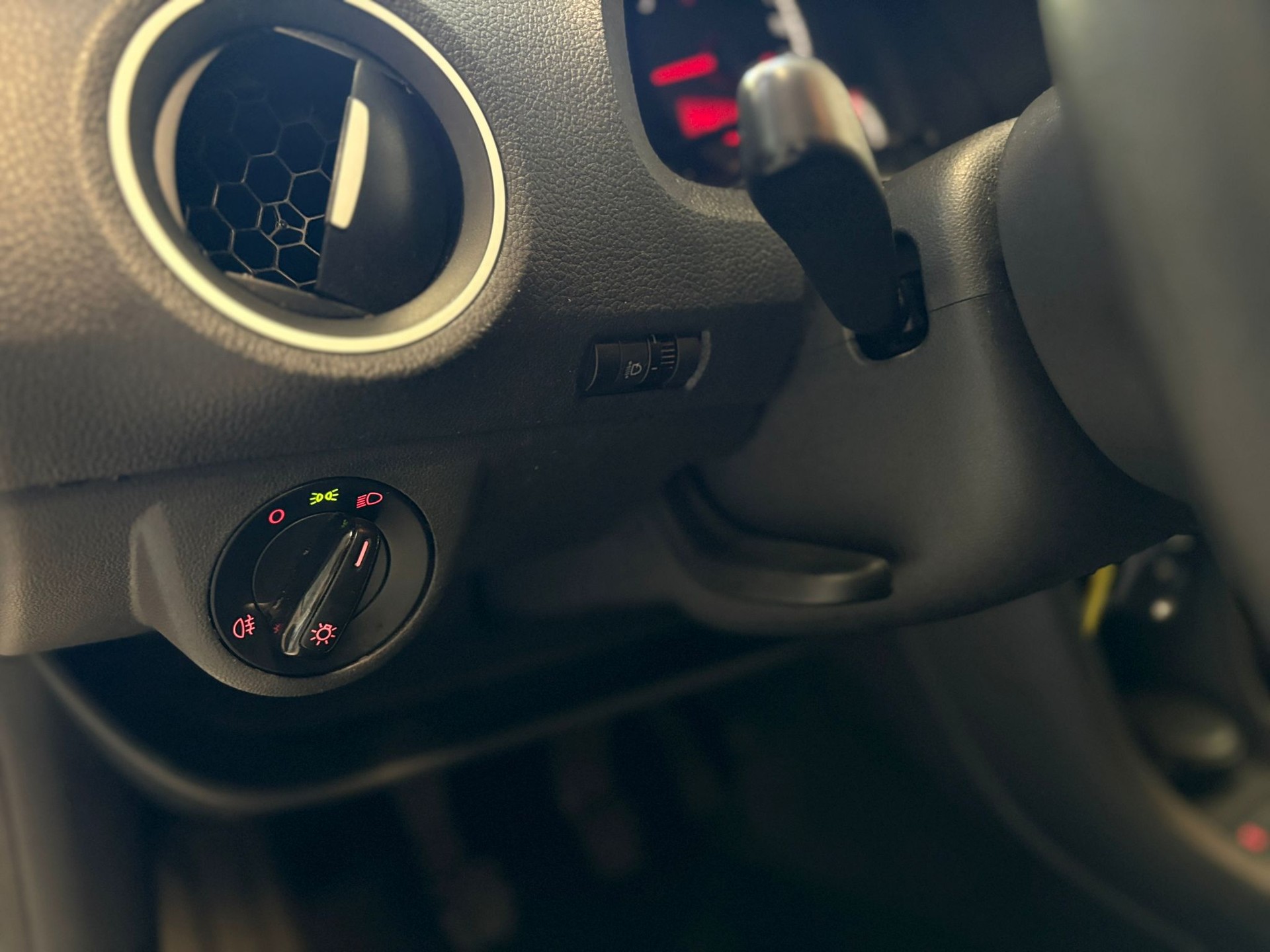 VW Up 1.0 high up-image-3
