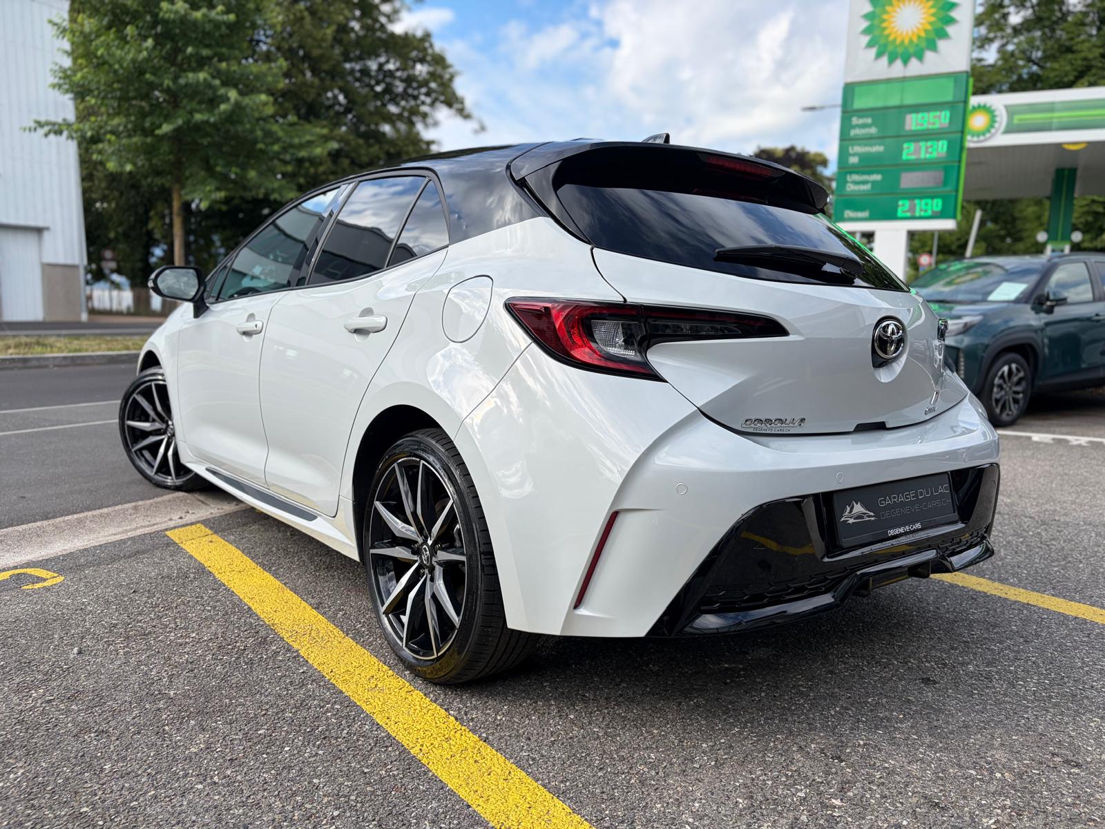TOYOTA Corolla 2.0 HSD GR Sport e- CVT-image-2