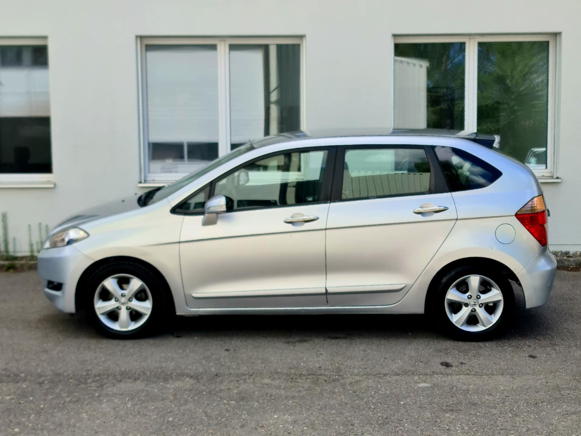 HONDA FR-V 1.8i Comfort-image-4