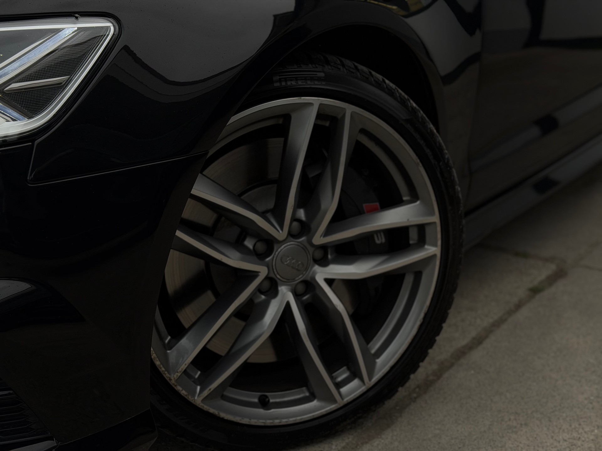 AUDI S6 Avant 4.0 TFSI V8 quattro S-tronic AHK 2.1T-image-9