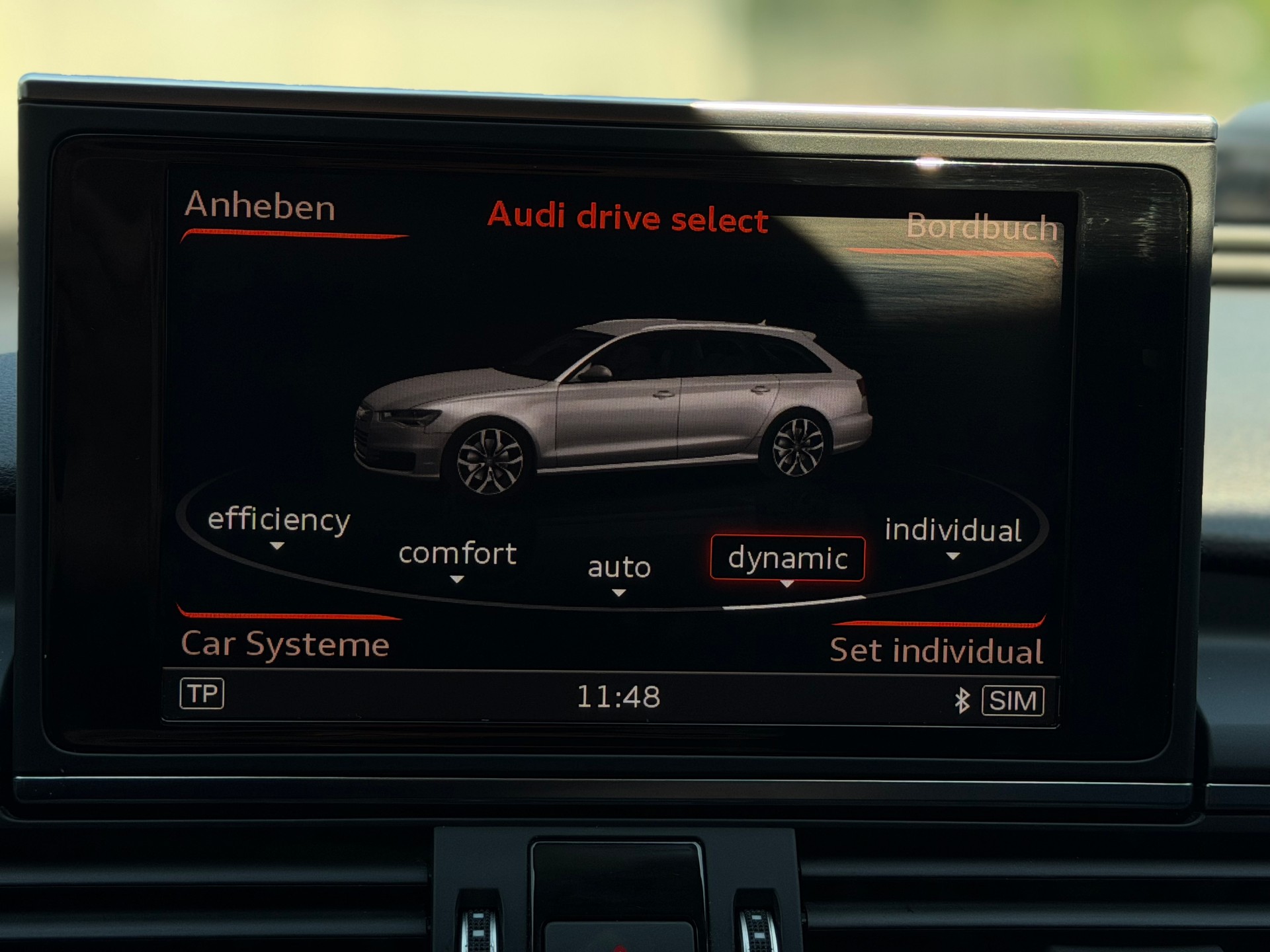 AUDI S6 Avant 4.0 TFSI V8 quattro S-tronic AHK 2.1T-image-24