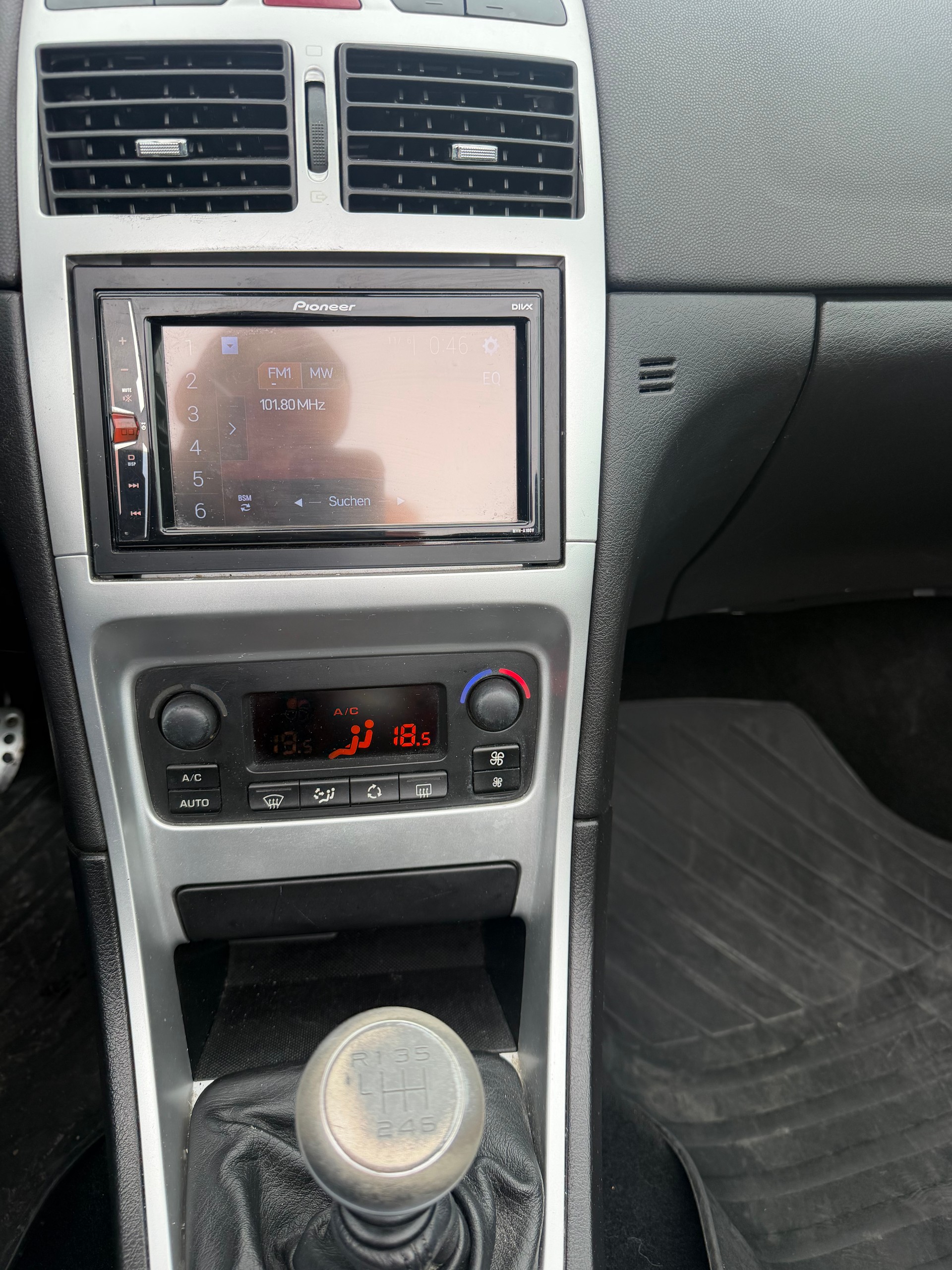 PEUGEOT 307 CC 2.0 HDI Platinum Edition-image-5