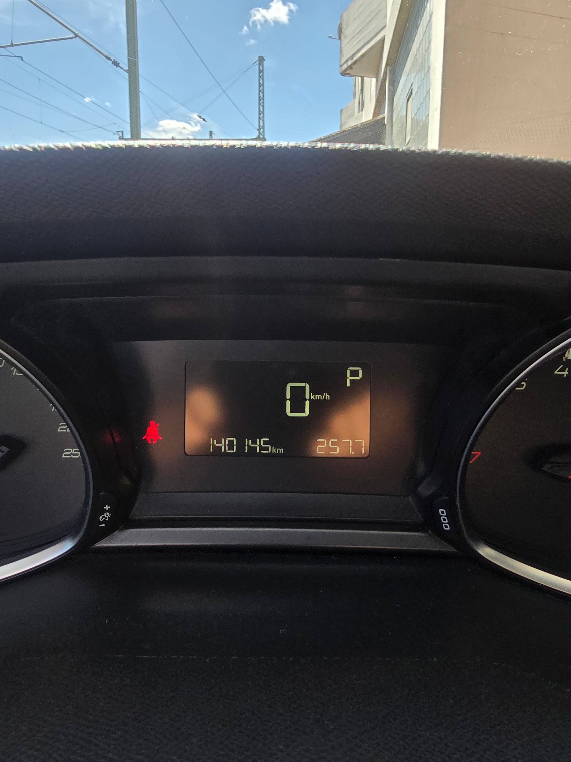 PEUGEOT 308 SW 1.2 THP Style Automatic-image-8