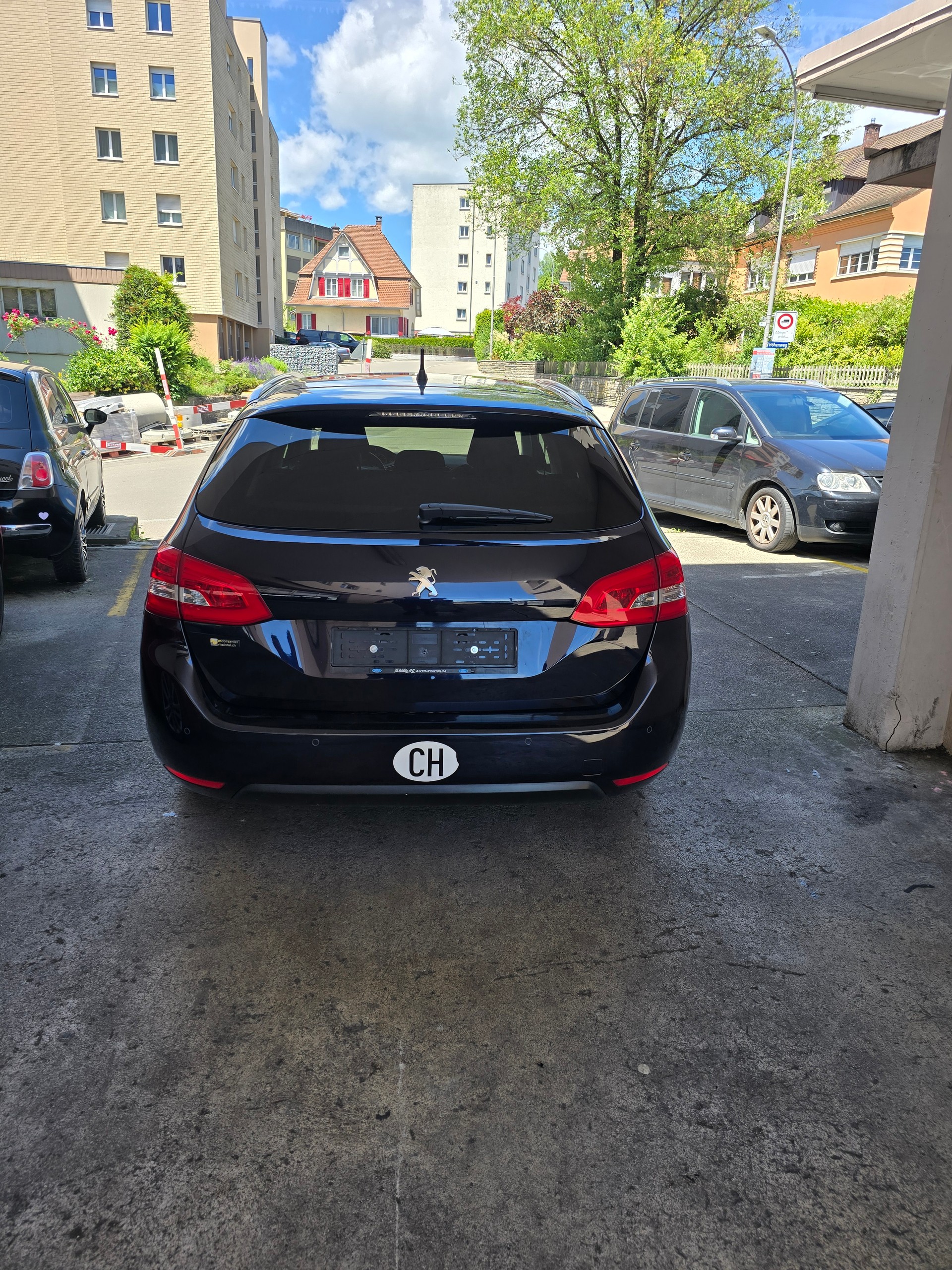 PEUGEOT 308 SW 1.2 THP Style Automatic-image-3
