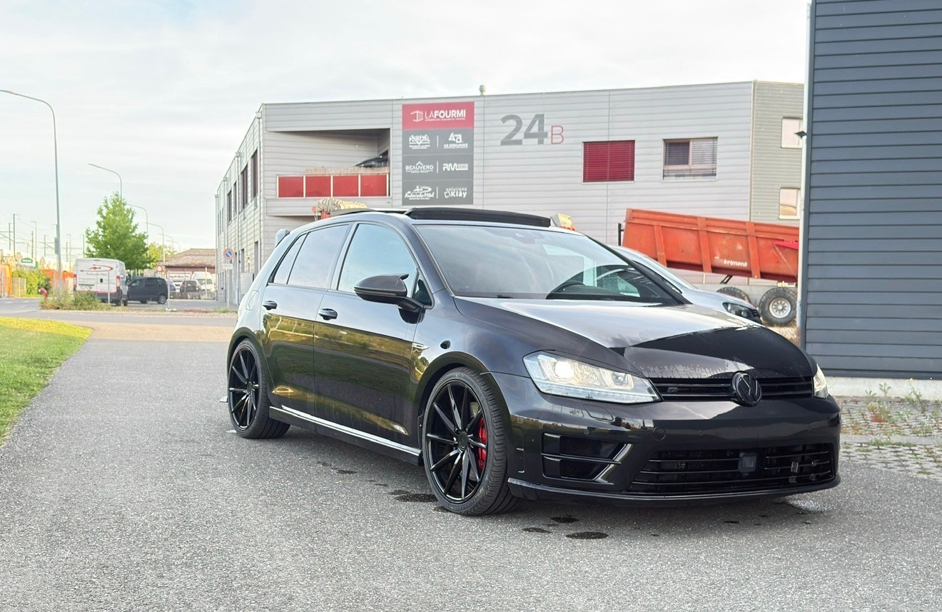 VW Golf 2.0 TSI R 4Motion DSG-image-12