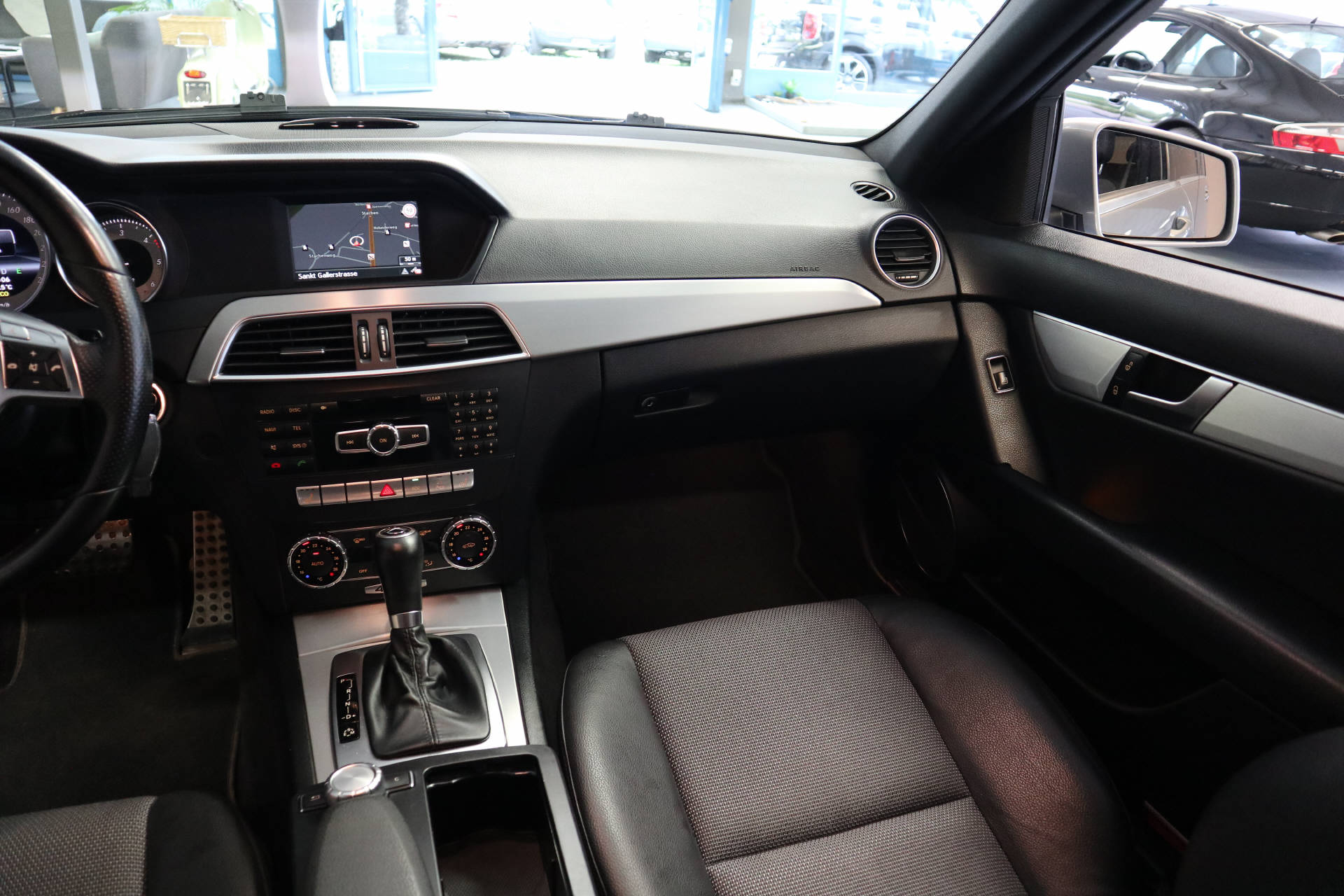 MERCEDES-BENZ C 250 CDI BlueEF Avantgarde 4m Kombi-image-13