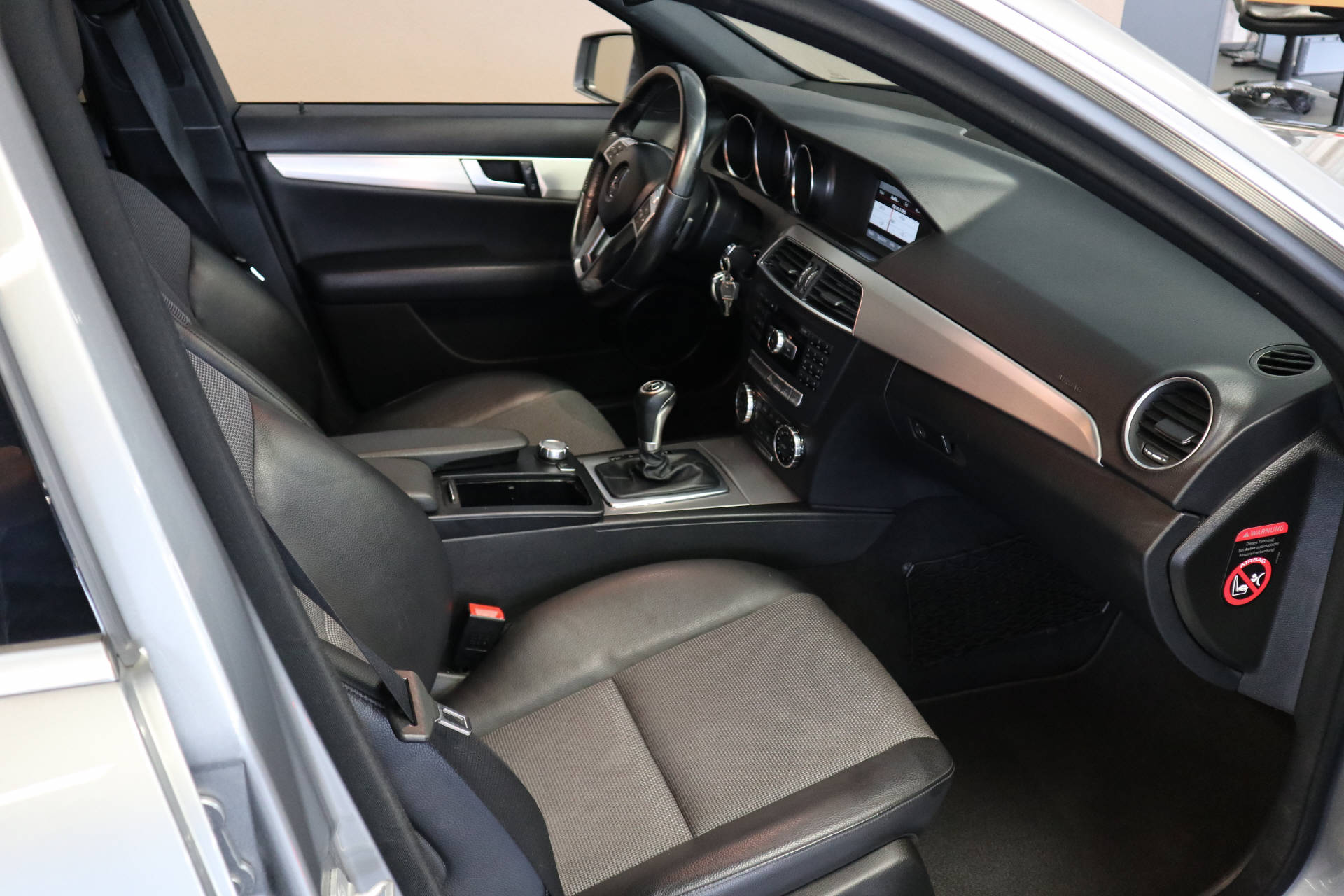 MERCEDES-BENZ C 250 CDI BlueEF Avantgarde 4m Kombi-image-7