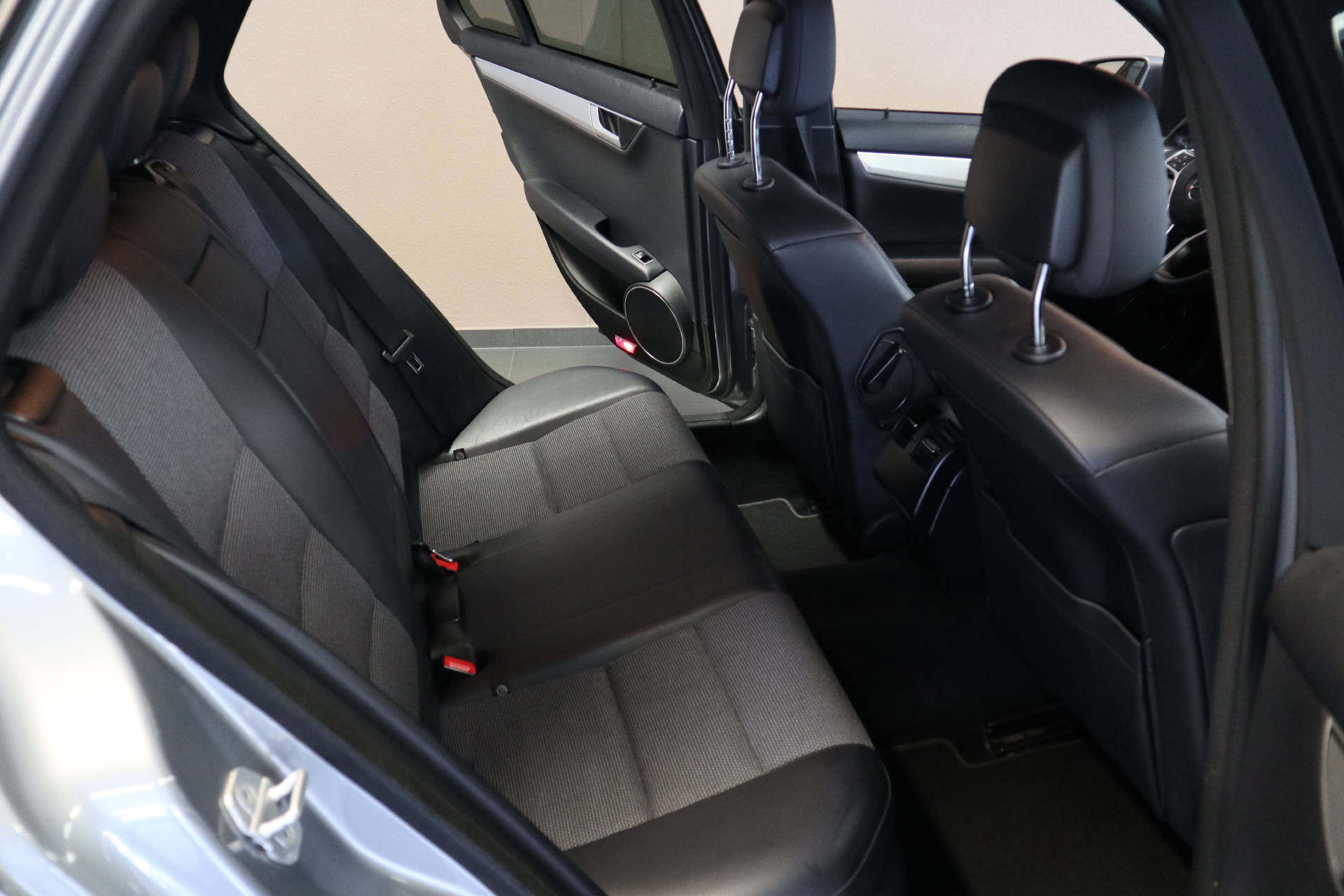 MERCEDES-BENZ C 250 CDI BlueEF Avantgarde 4m Kombi-image-8