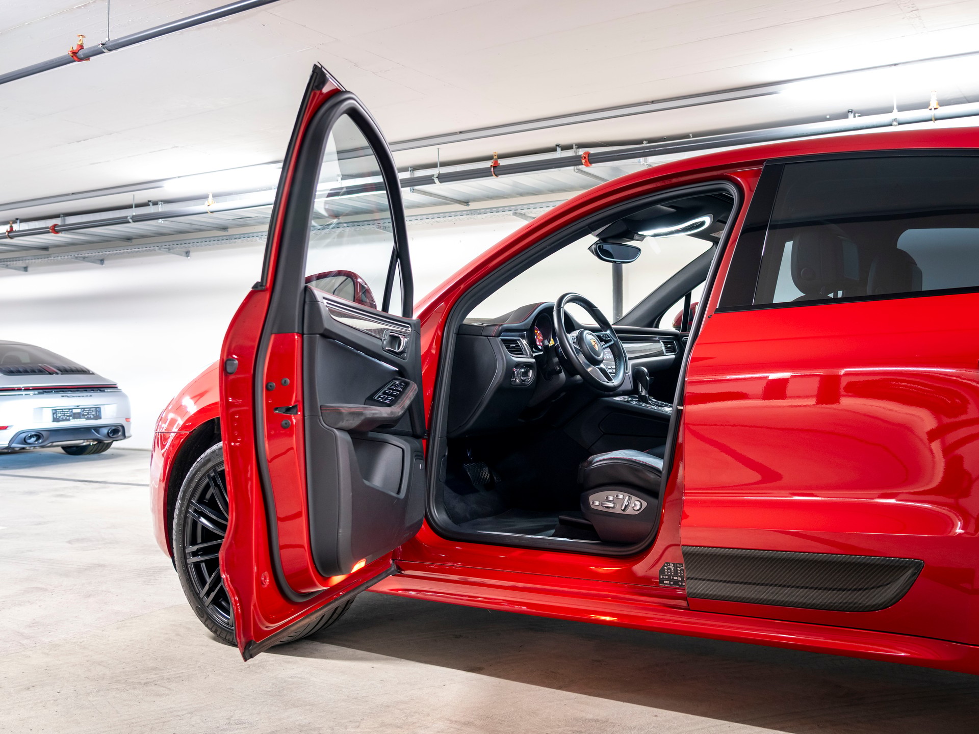 PORSCHE Macan GTS PDK-image-12