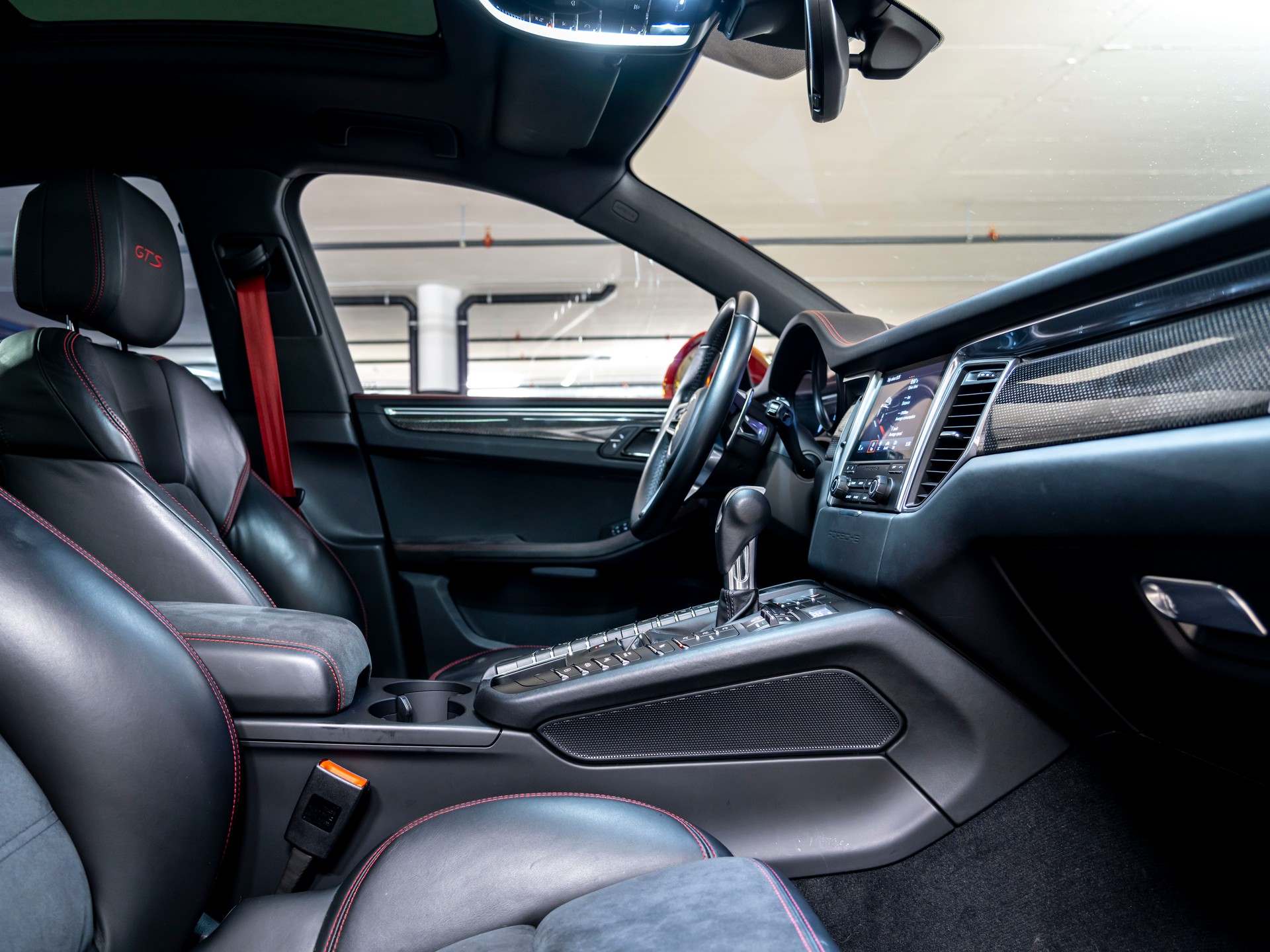 PORSCHE Macan GTS PDK-image-24