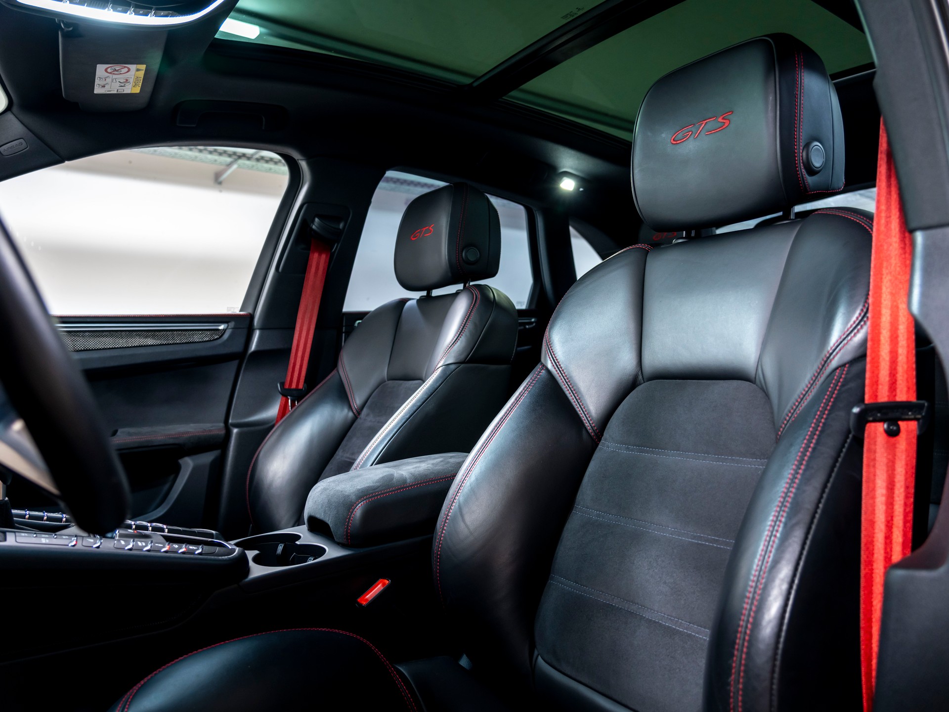 PORSCHE Macan GTS PDK-image-14