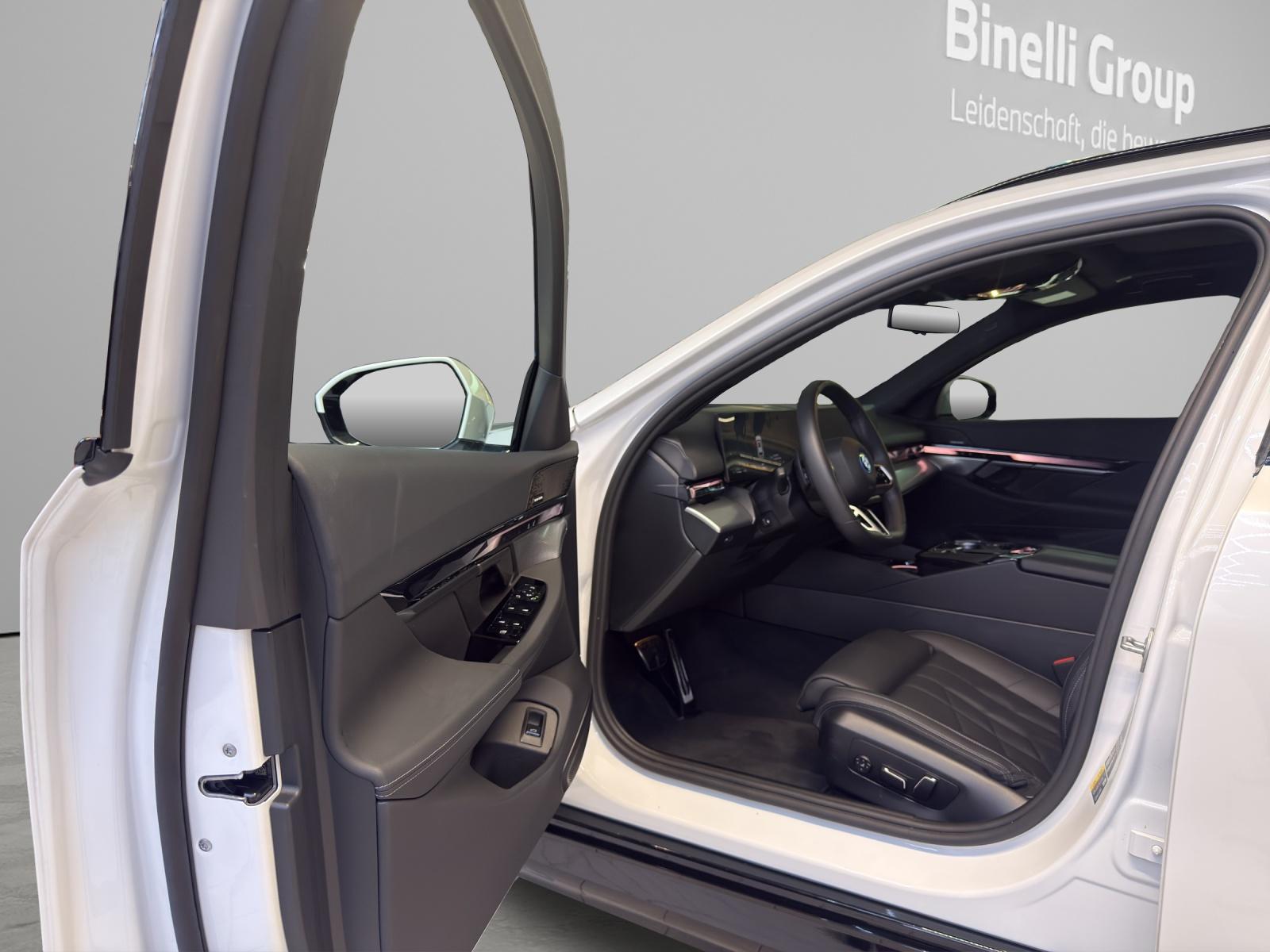 BMW 530e xDrive Touring M-SportPaket-image-10