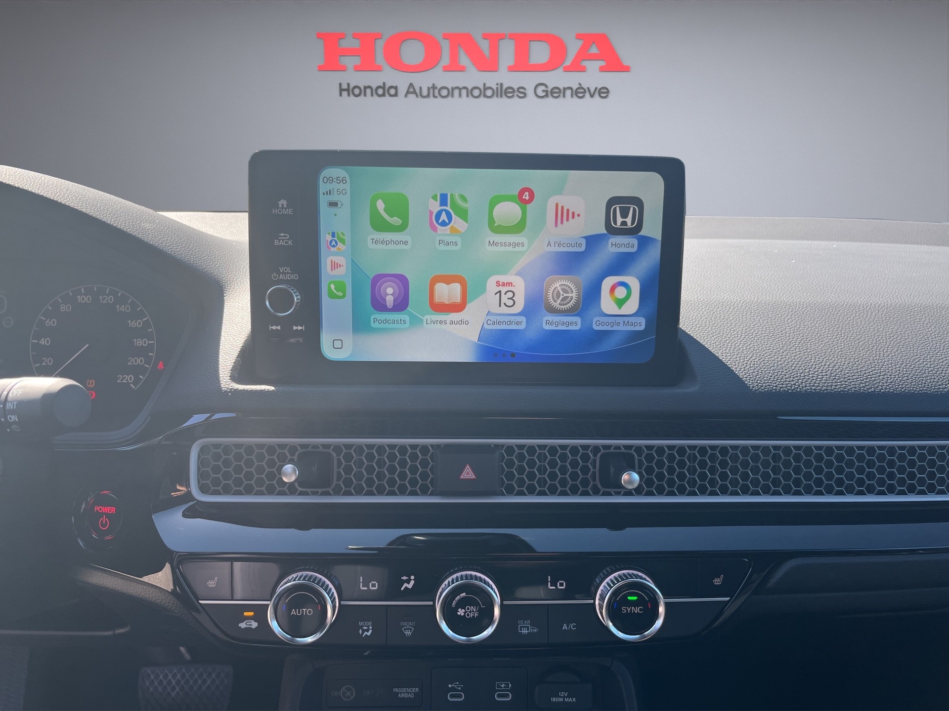 HONDA Civic 2.0 i-MMD Elegance-image-14