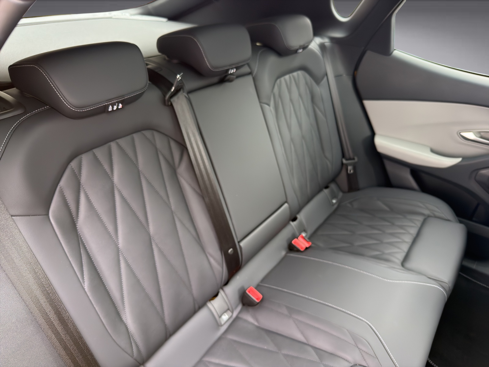 FORD Capri Extended Range Premium AWD-image-14