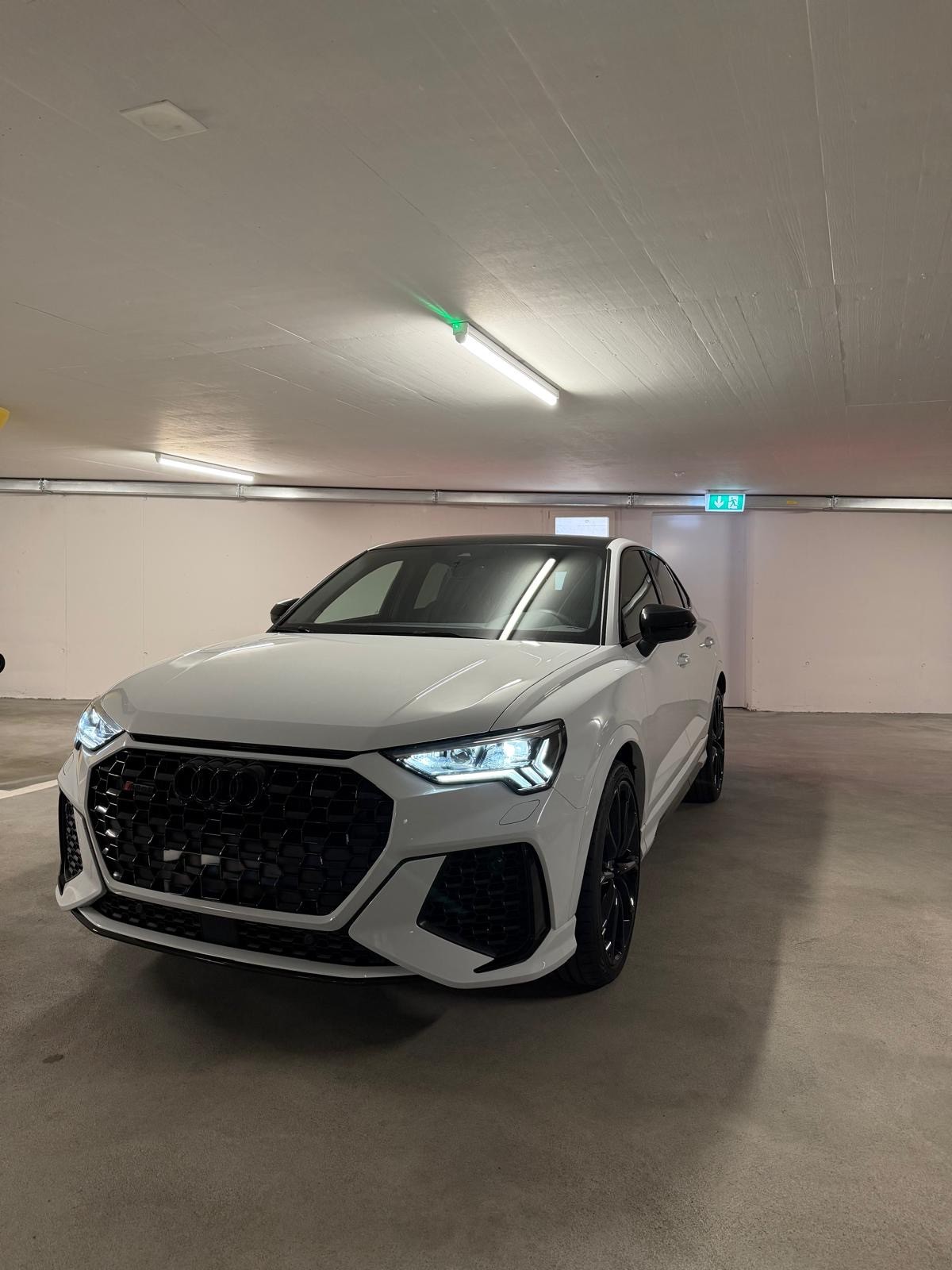 AUDI RS Q3 2.5 TFSI quattro S-Tronic Sportback-image-0
