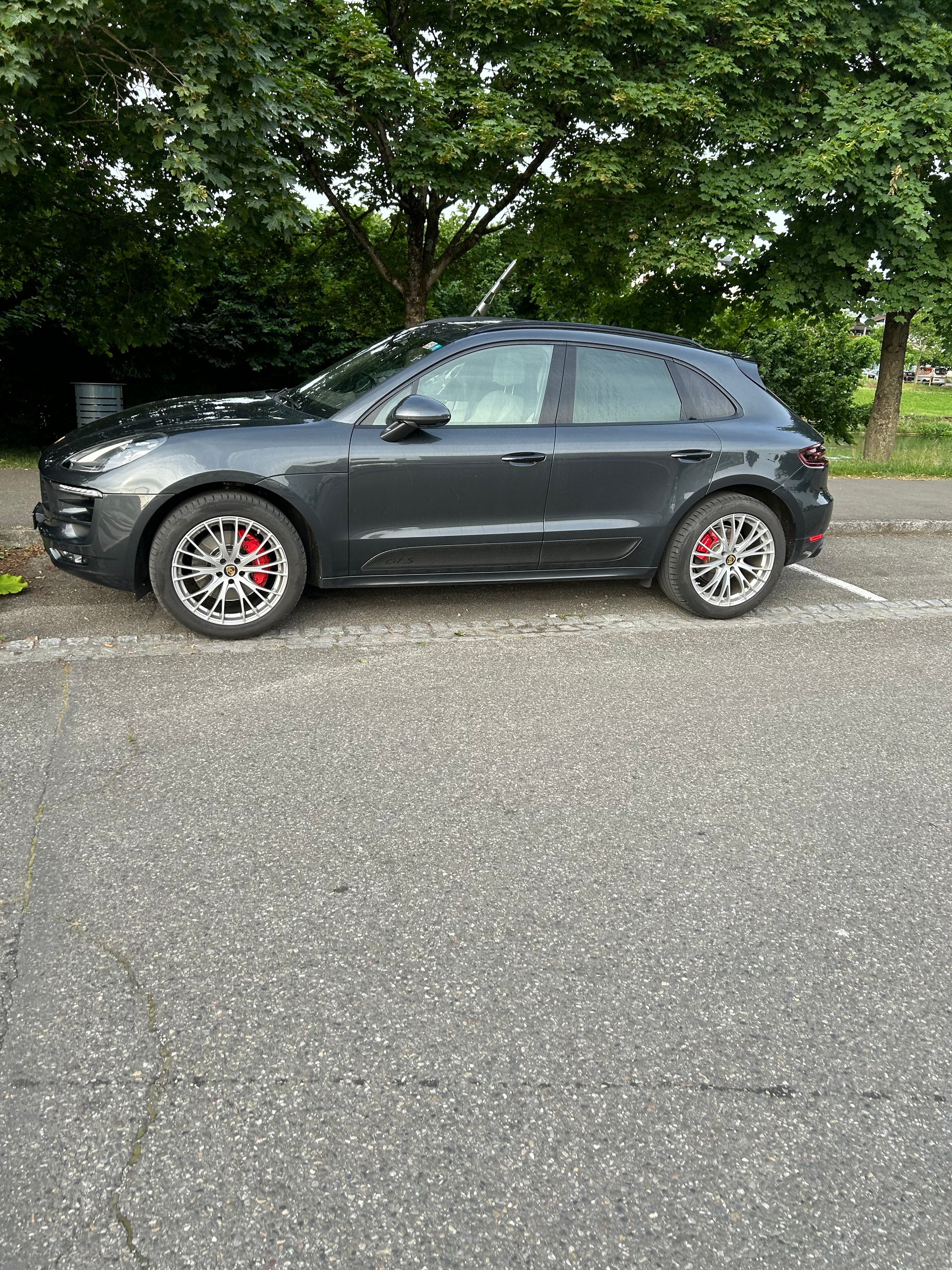 PORSCHE 3.0 V6 GTS-image-4