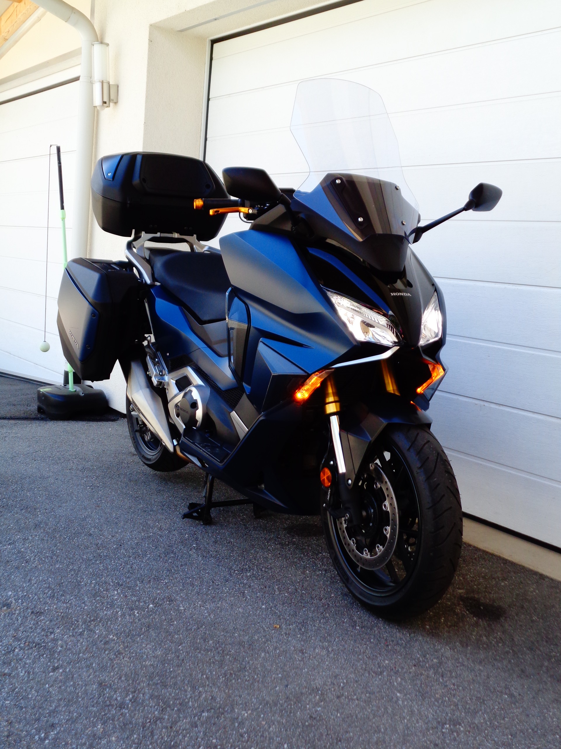 HONDA NSS 750 Forza DCT-showroom-element-1