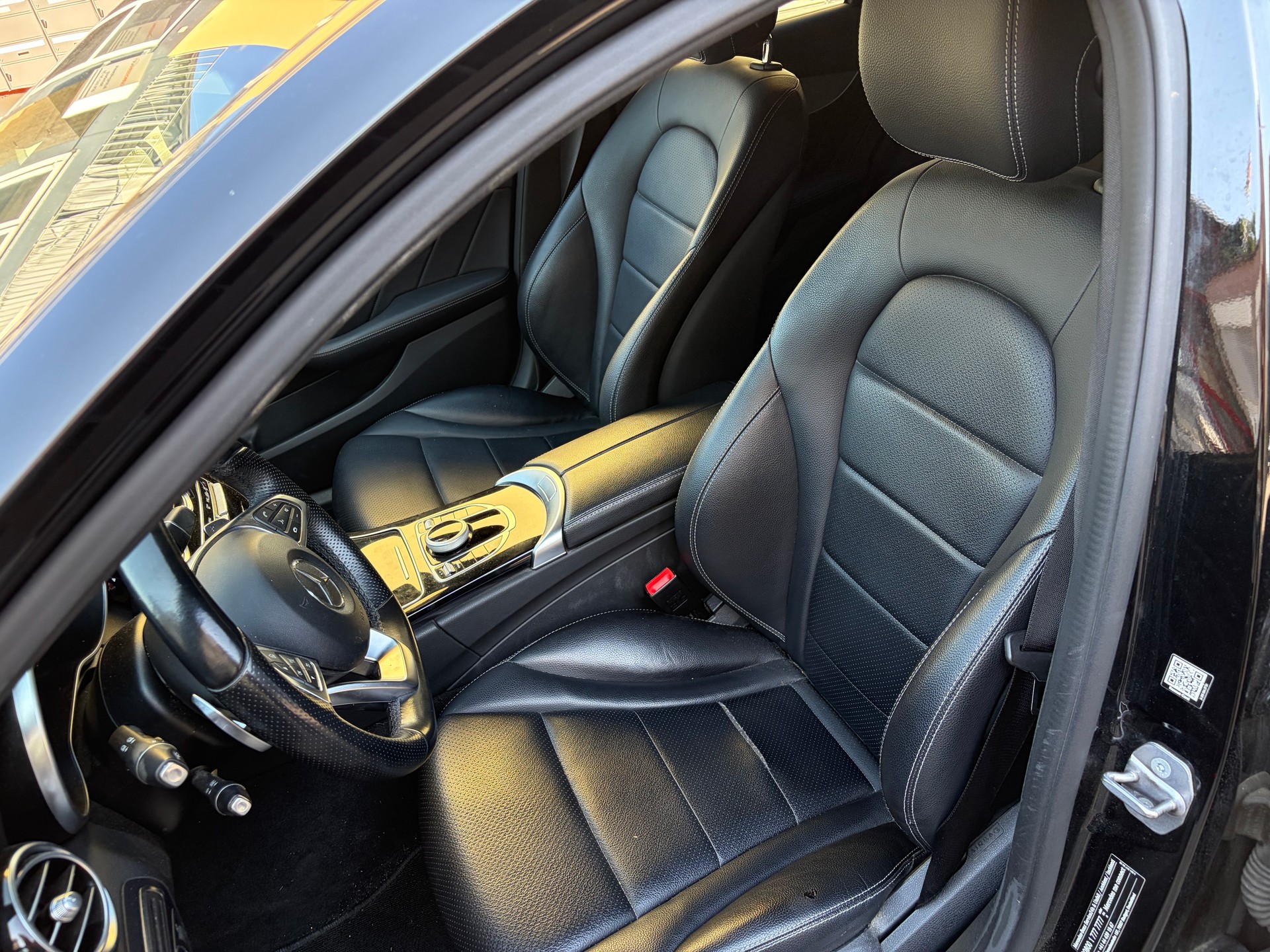 MERCEDES-BENZ C 250 BlueTEC AMG Line 4Matic 7G-Tronic-image-7